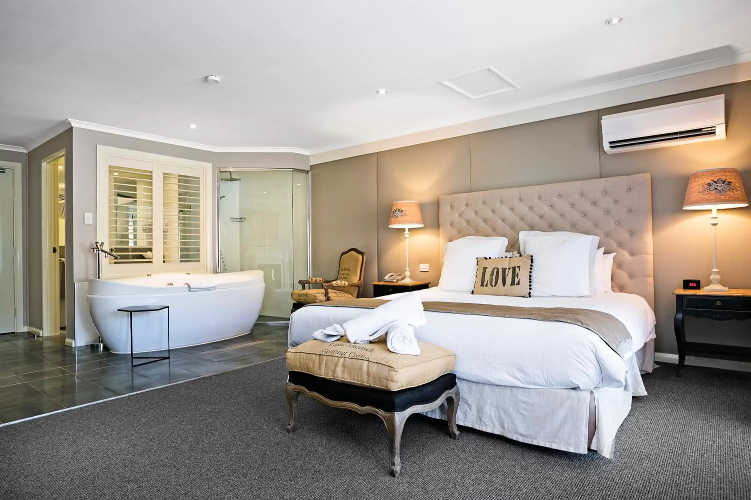 Executive Suite in Best Western Sanctuary Inn Executive Suite in Best Western Sanctuary Inn