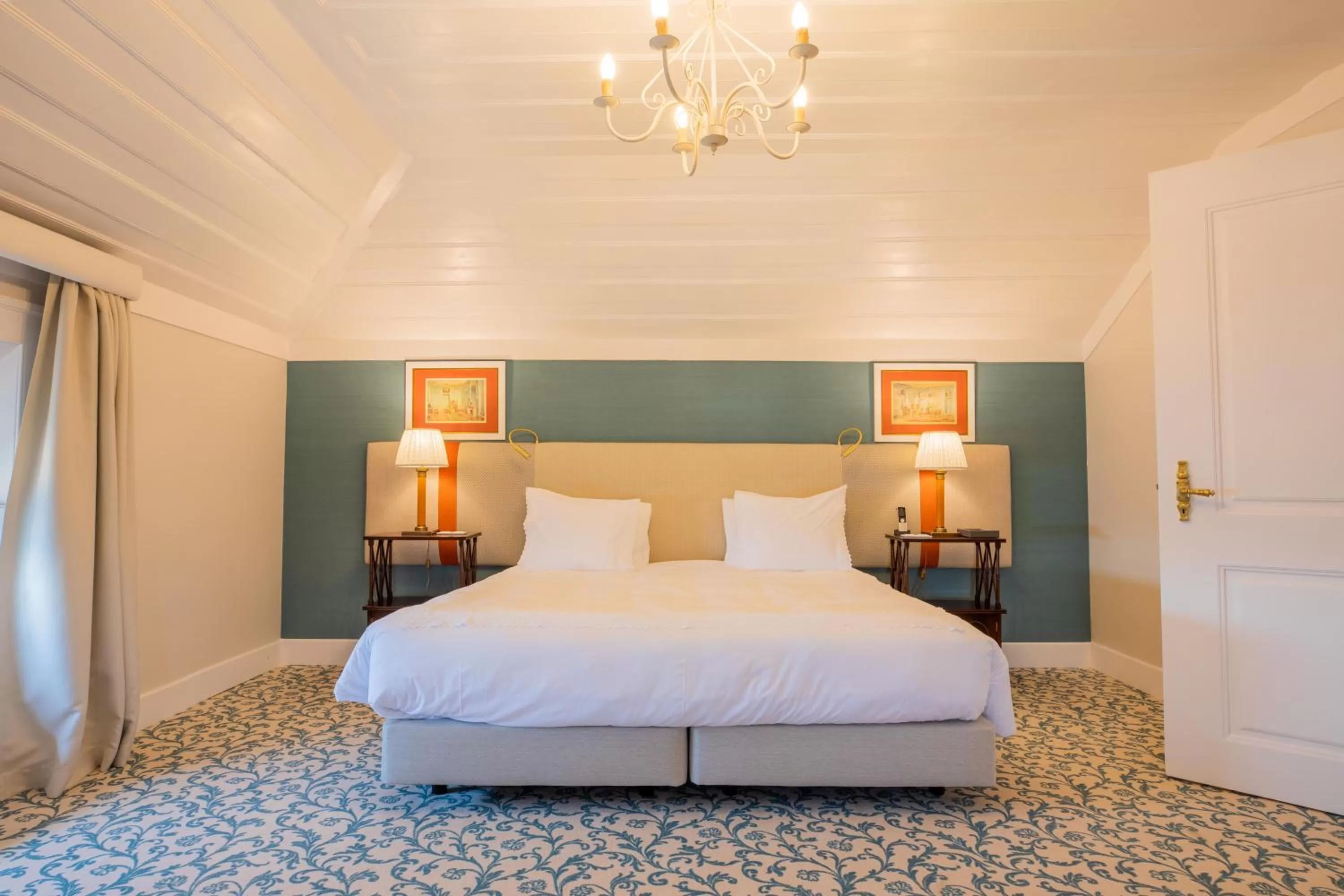 Bed in Estoril Vintage Hotel