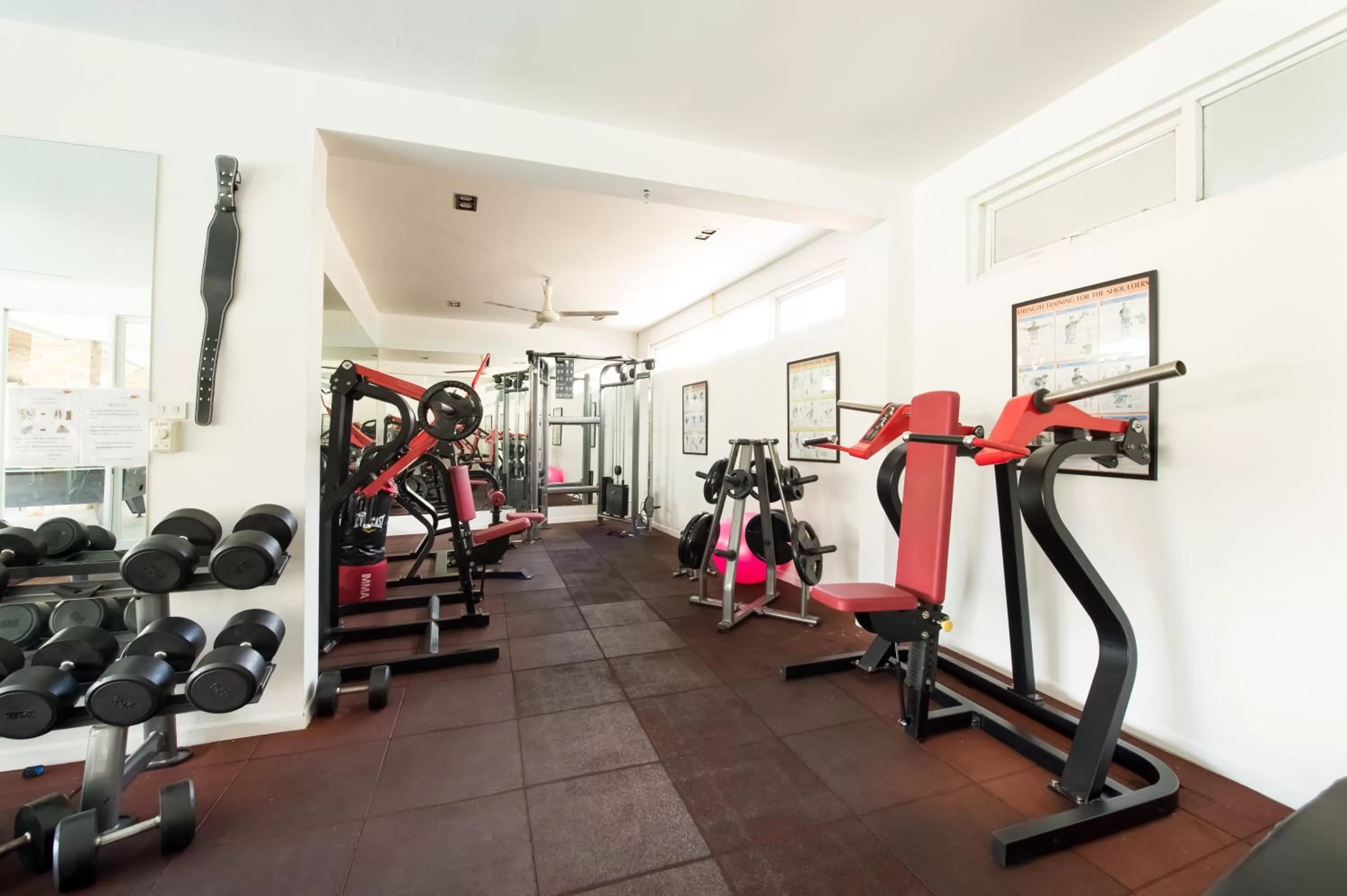 Fitness centre/facilities in Oriental Beach Pearl Resort