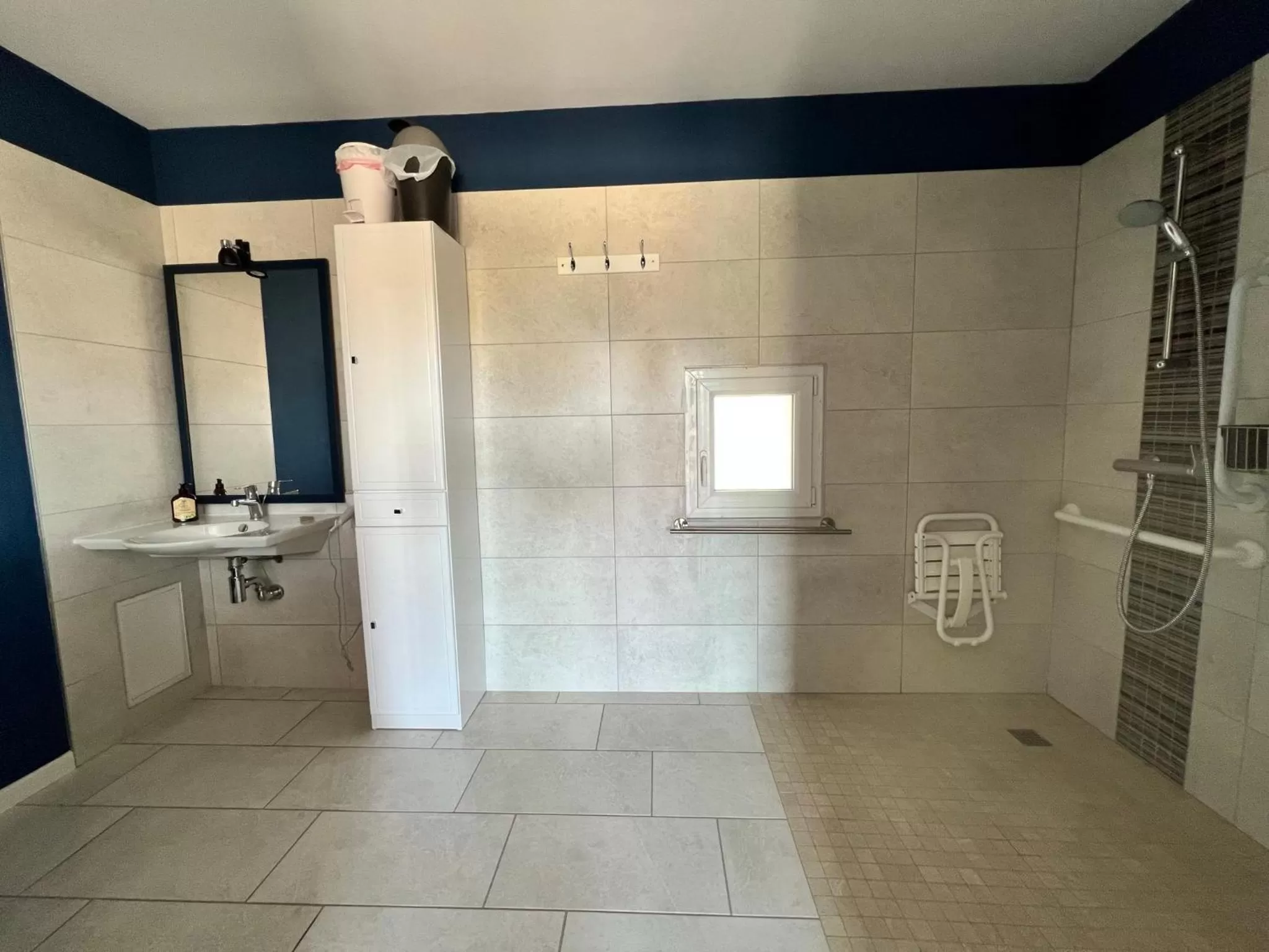 Bathroom in BASTIDE DES MARTELIERES