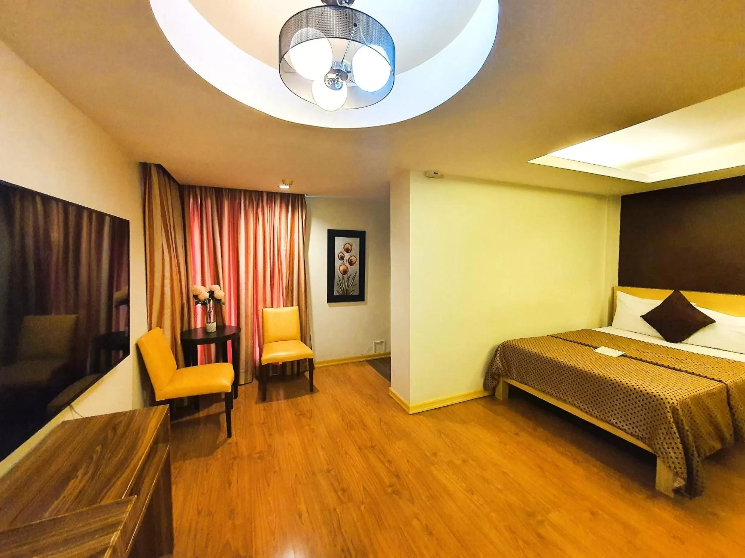 TV and multimedia, Bed in Festive Hotel Makati