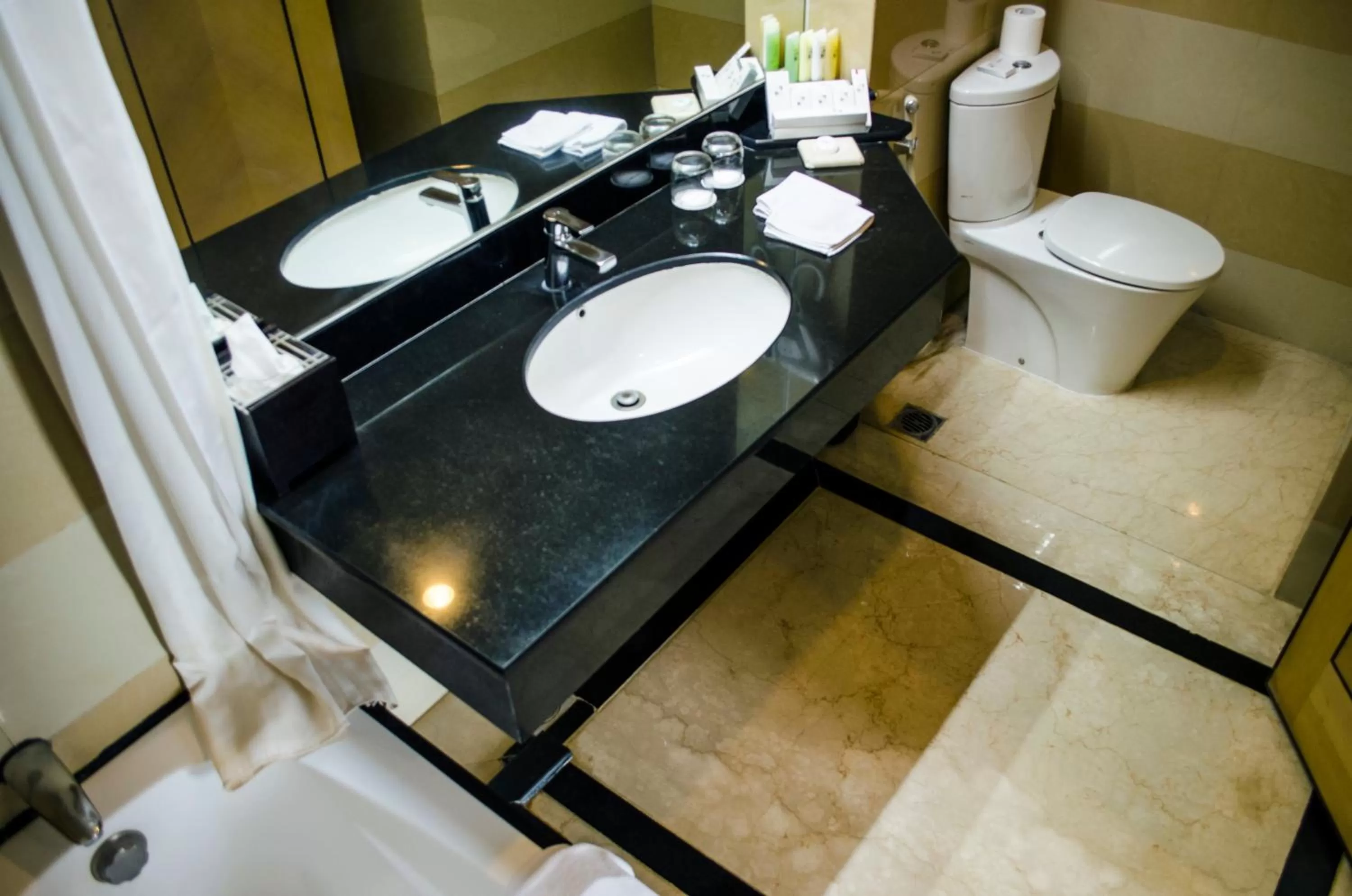 Bathroom in Swiss-Belhotel Maleosan Manado