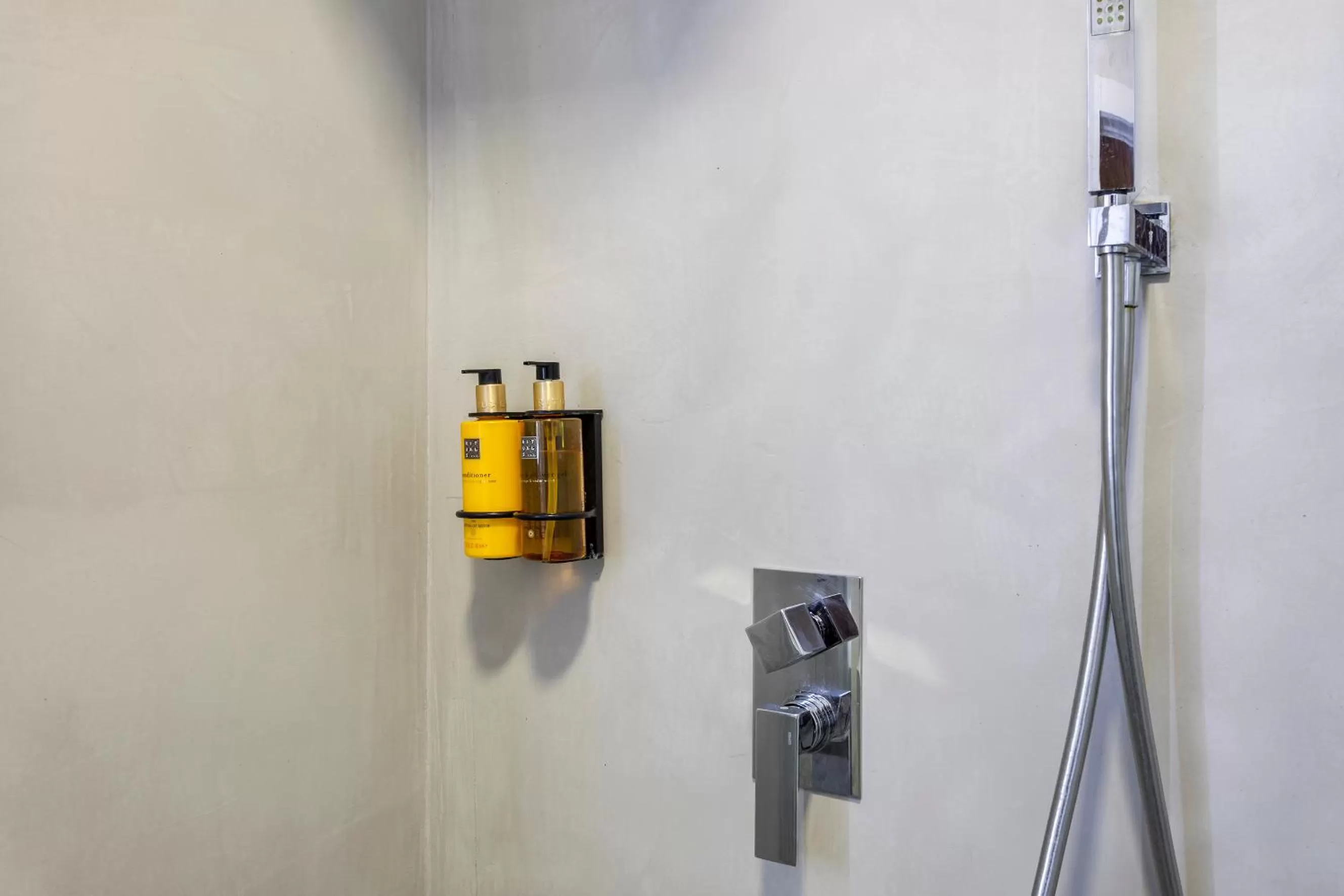 Shower in NALU Valencia Boutique Rooms