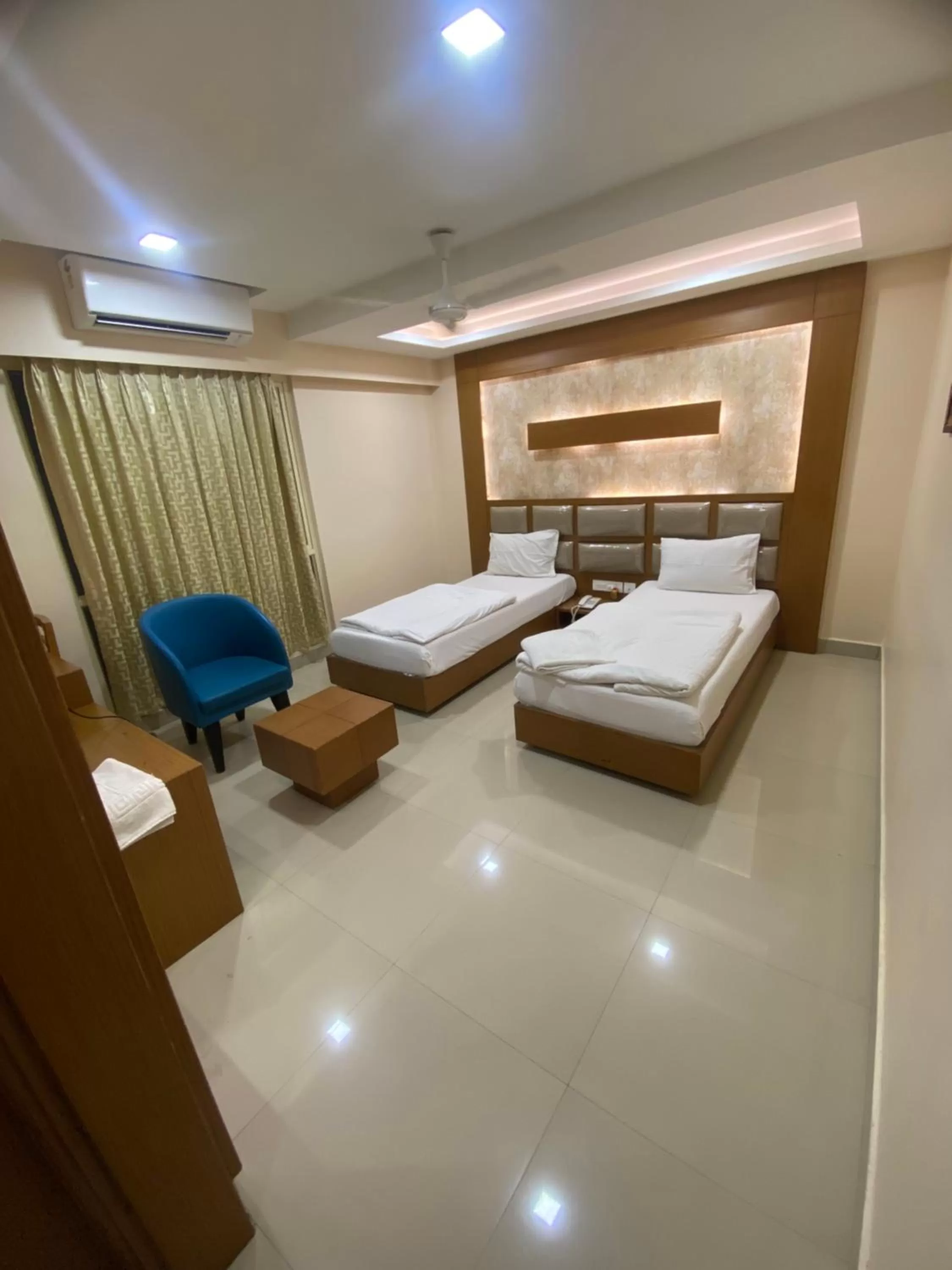 Greens Suite - Business Class Hotel - Opposite Ripon Building