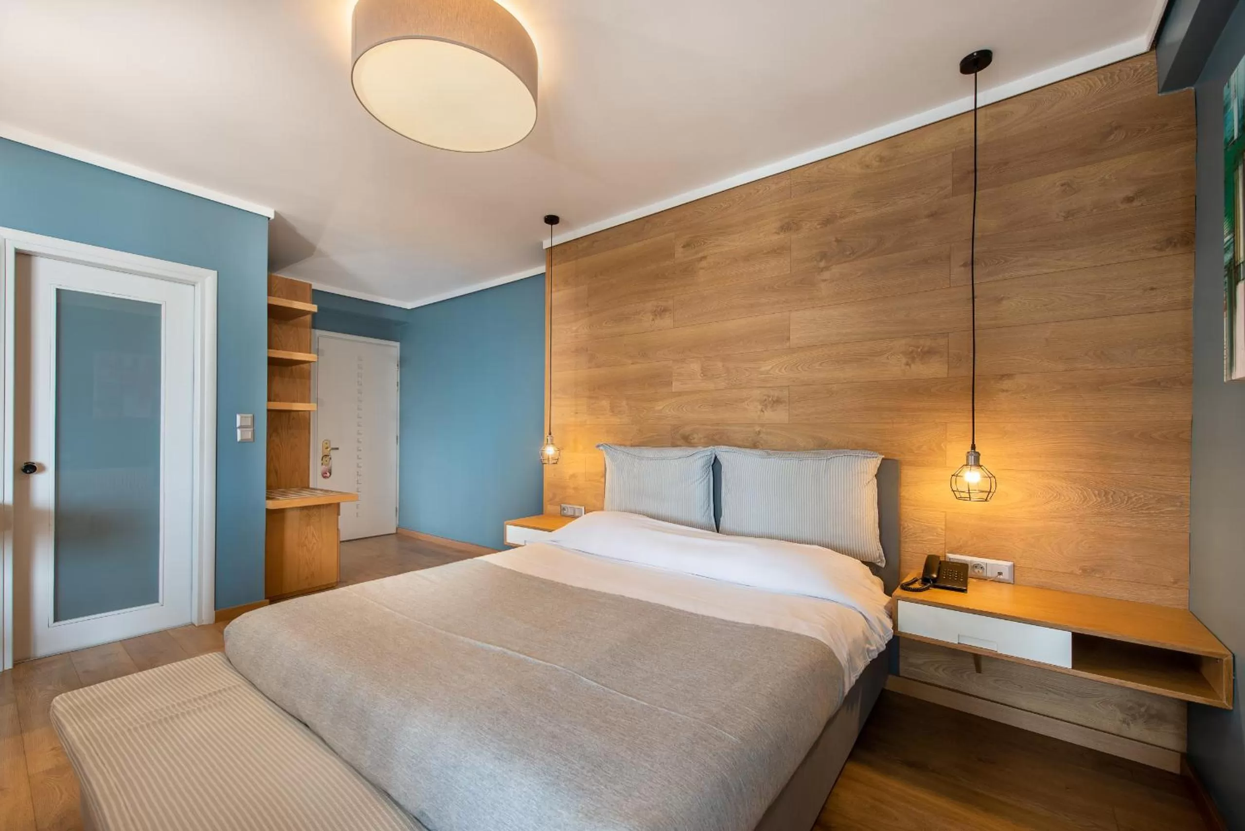 Bedroom, Bed in Heliotrope Hotels