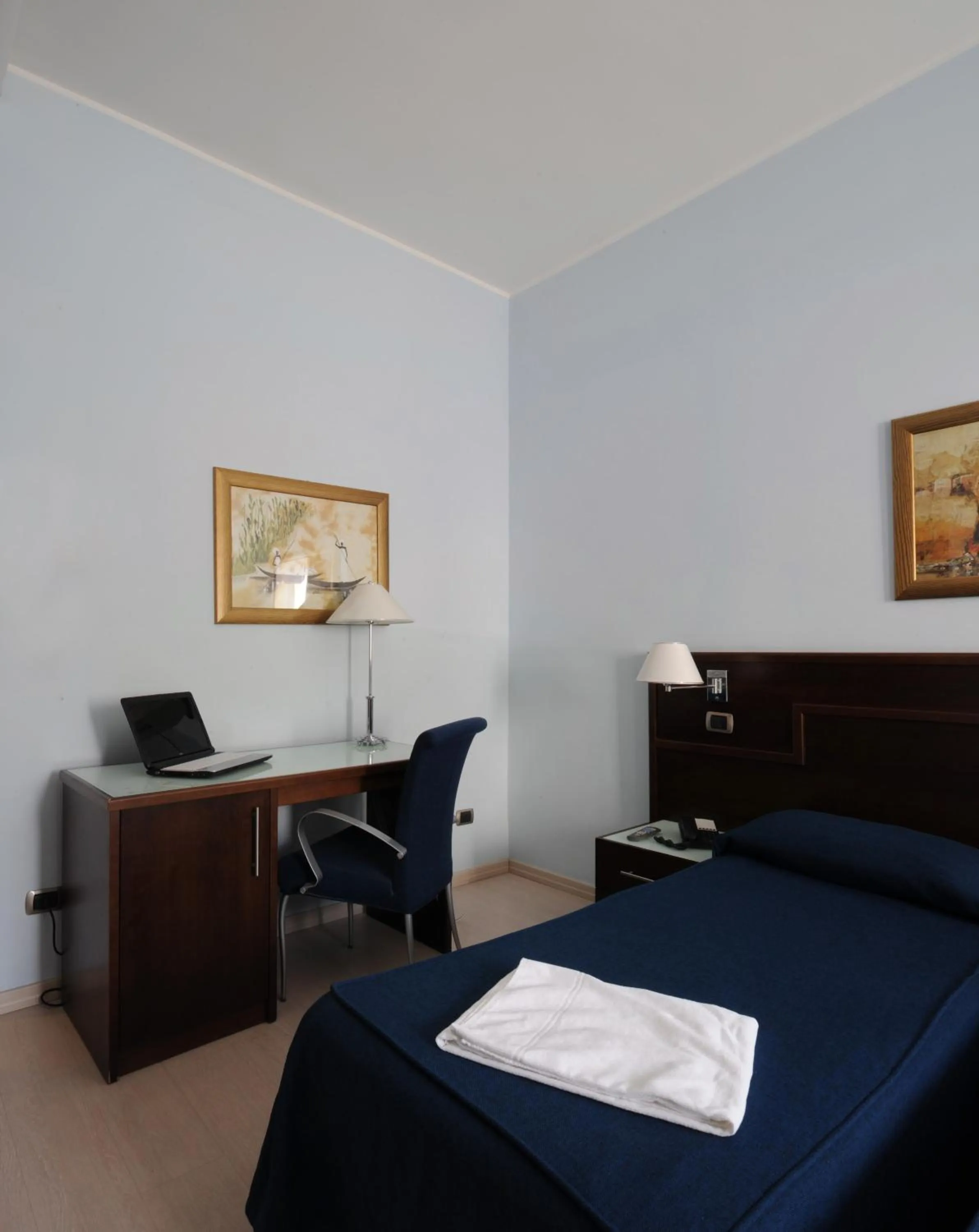 Bed in Panorama Hotel