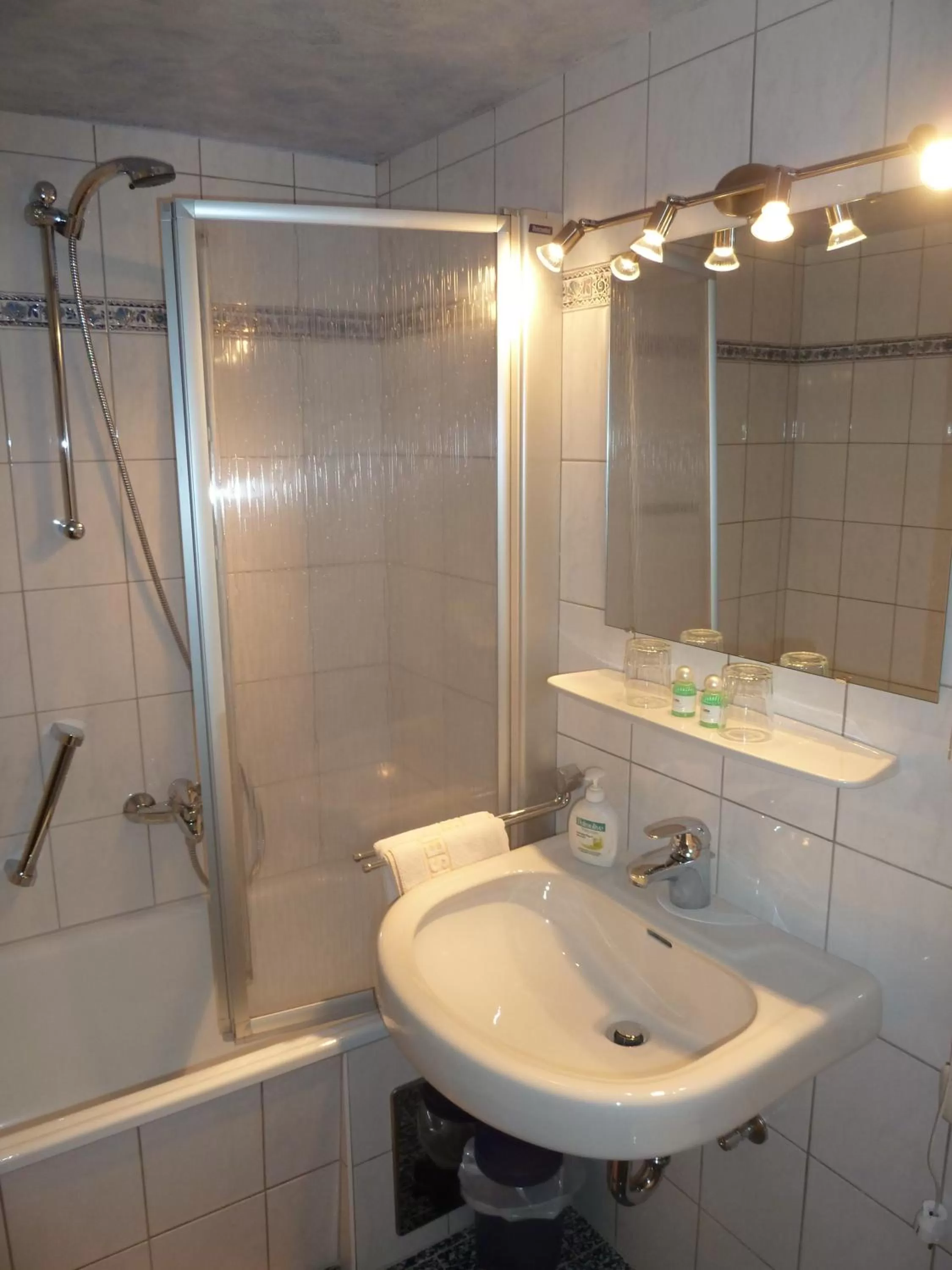 Bathroom in Gasthof Eisentor