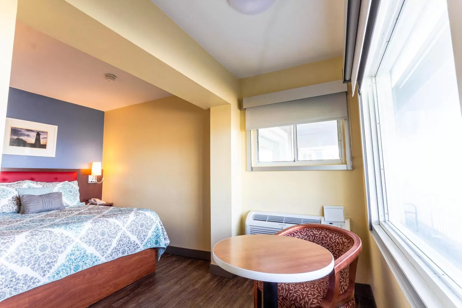 Bed in Scarborough Beach Motel