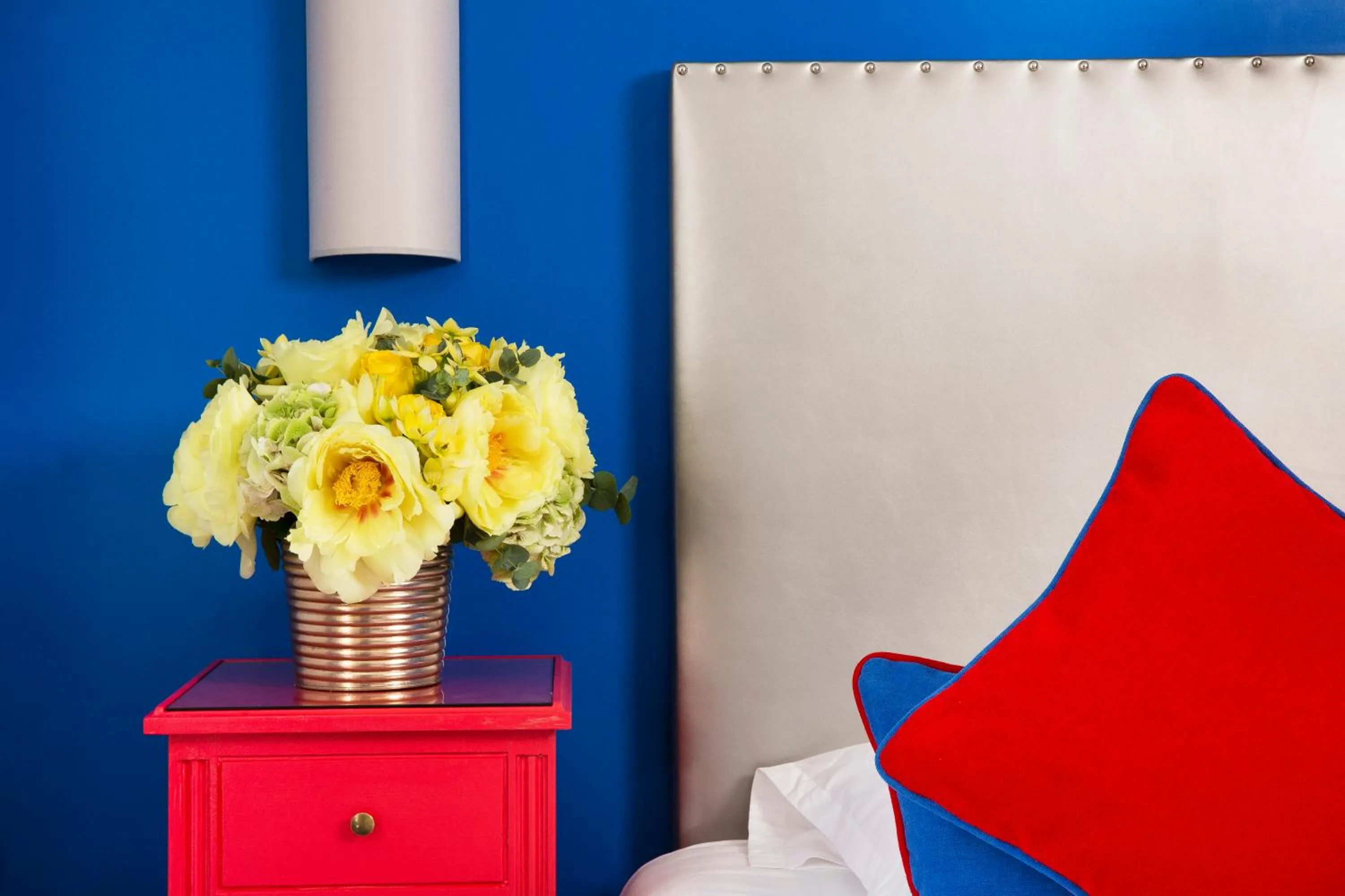 Decorative detail in Hôtel Du Mont Dore Batignolles