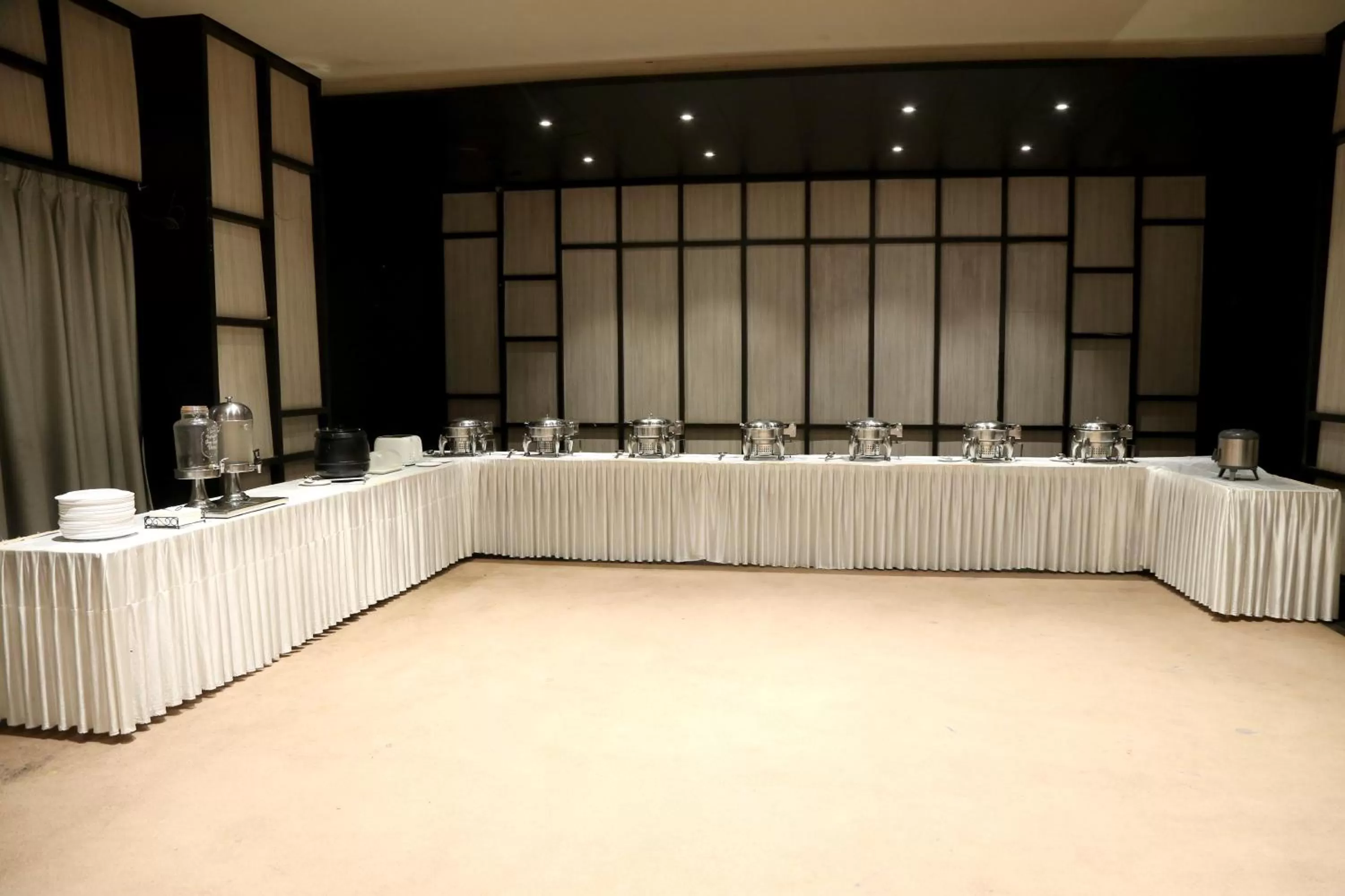 Banquet/Function facilities in Hotel AGC