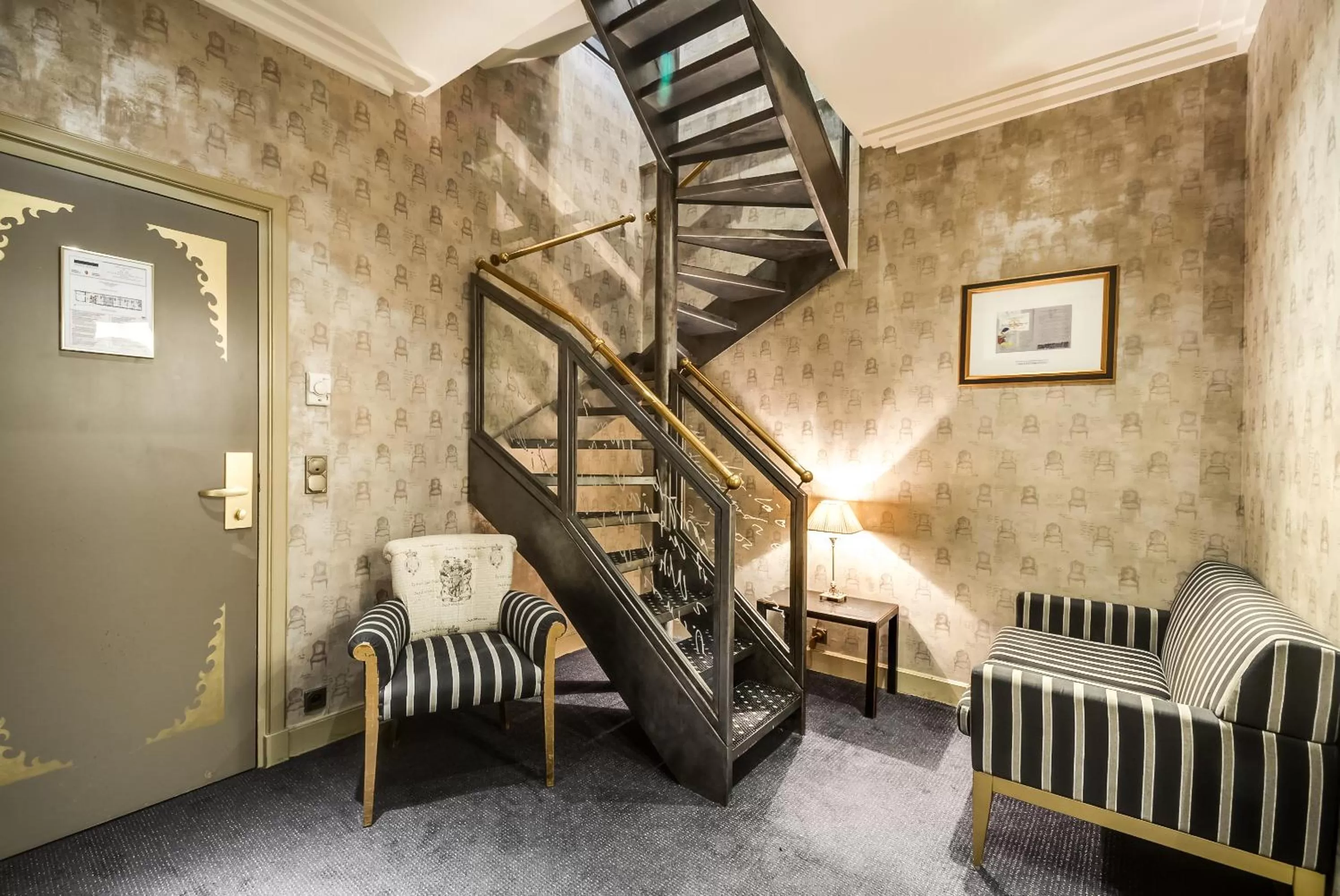 Seating area in Villa Lutèce Port Royal