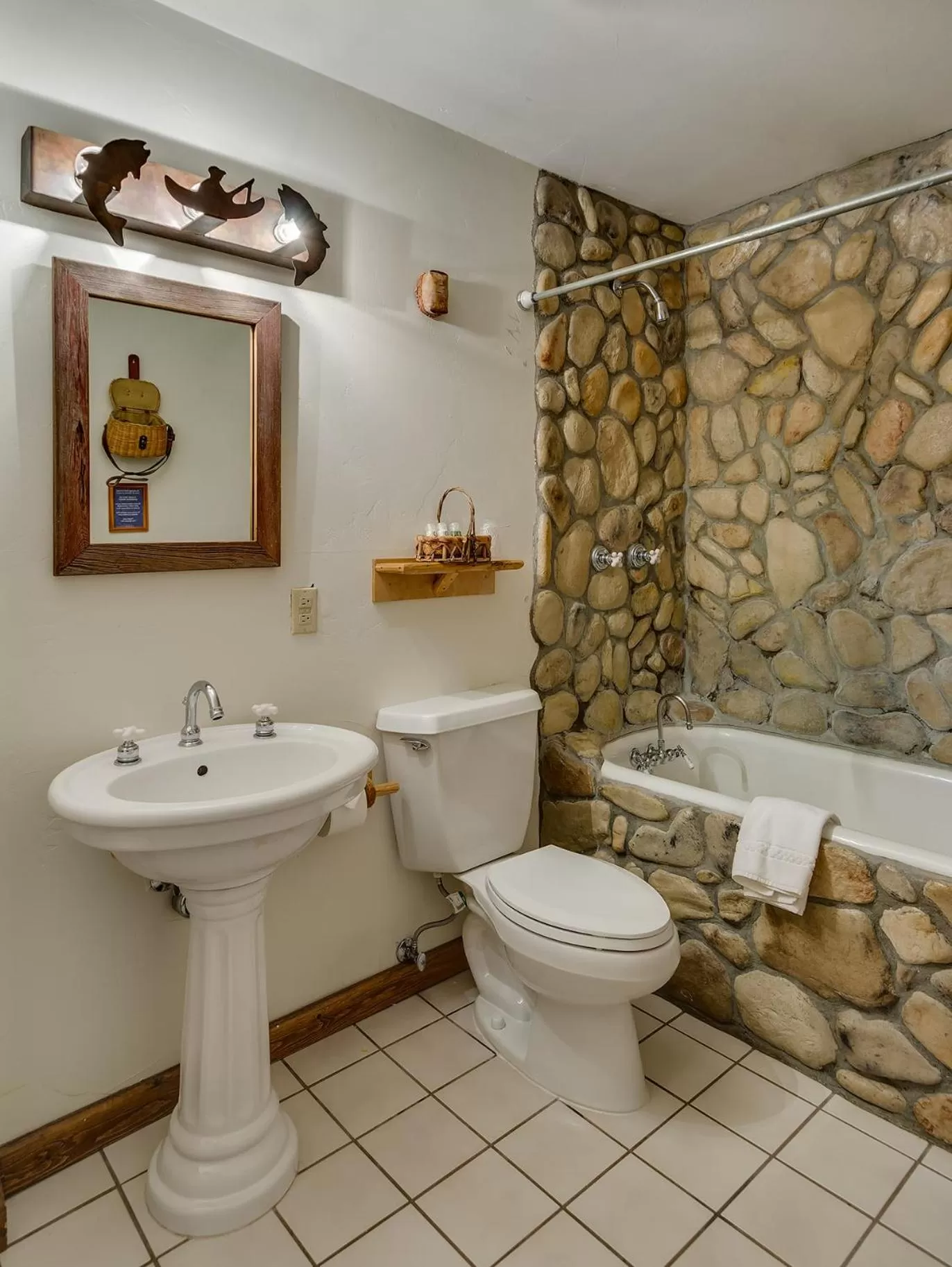 Bathroom in Minturn Inn
