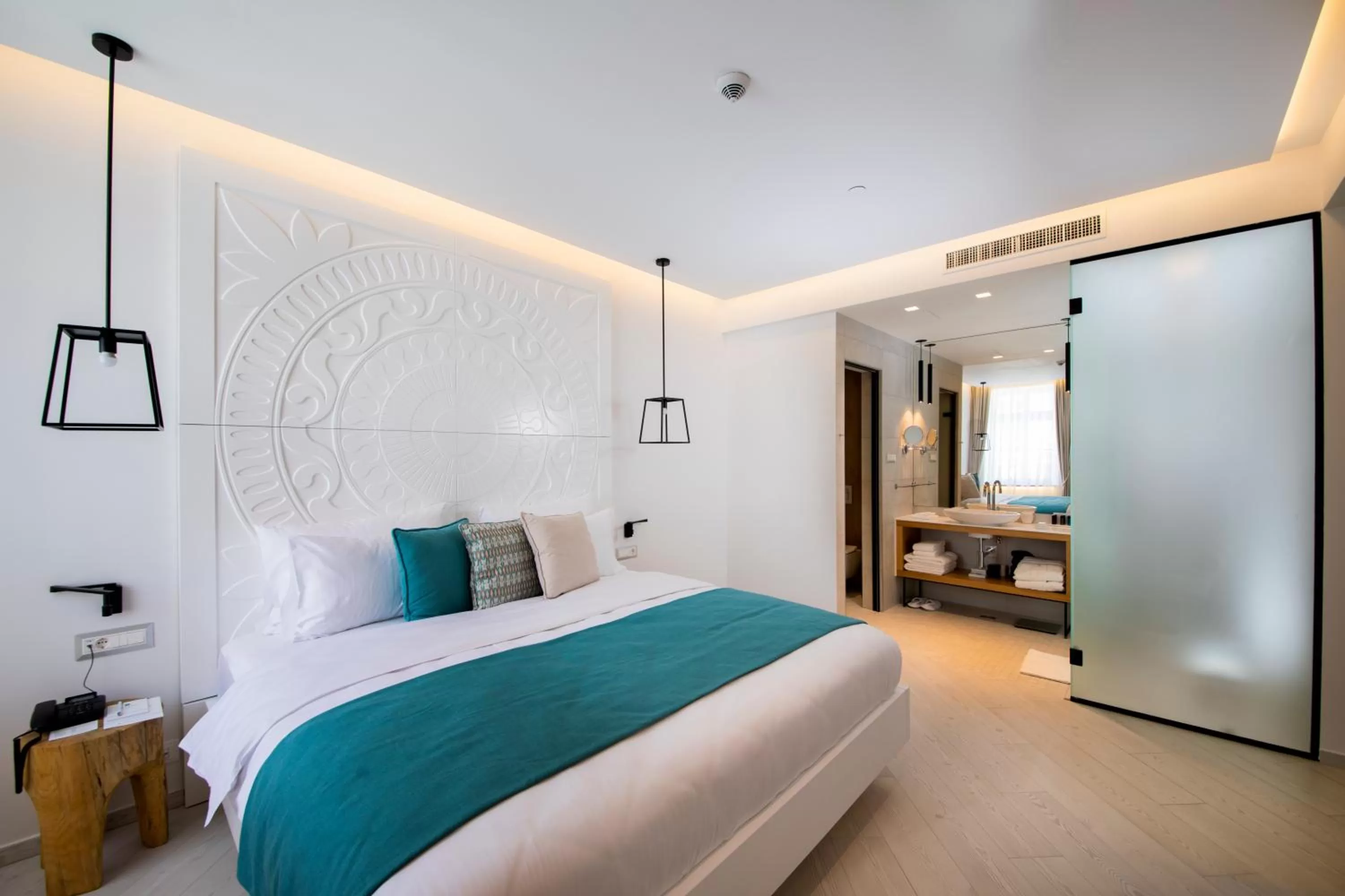 Bedroom, Bed in Lazure Hotel & Marina