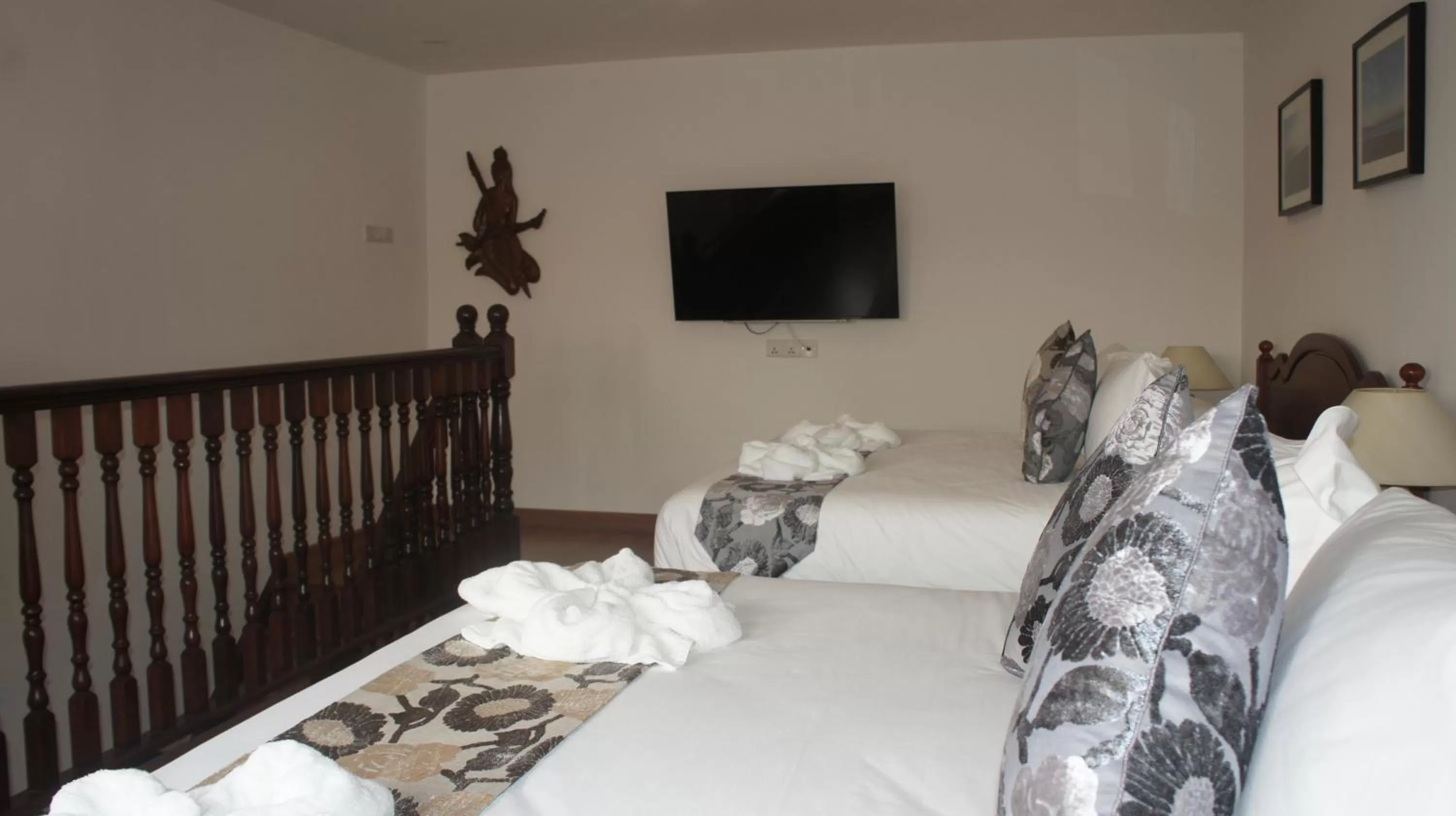 Bed in Heeren Straits Hotel