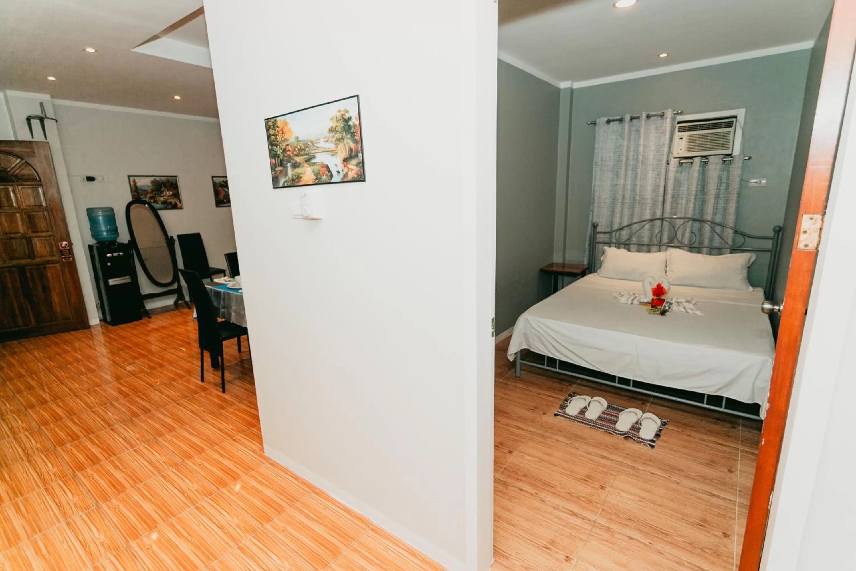 Bed in Kingswick Residences & Lodge