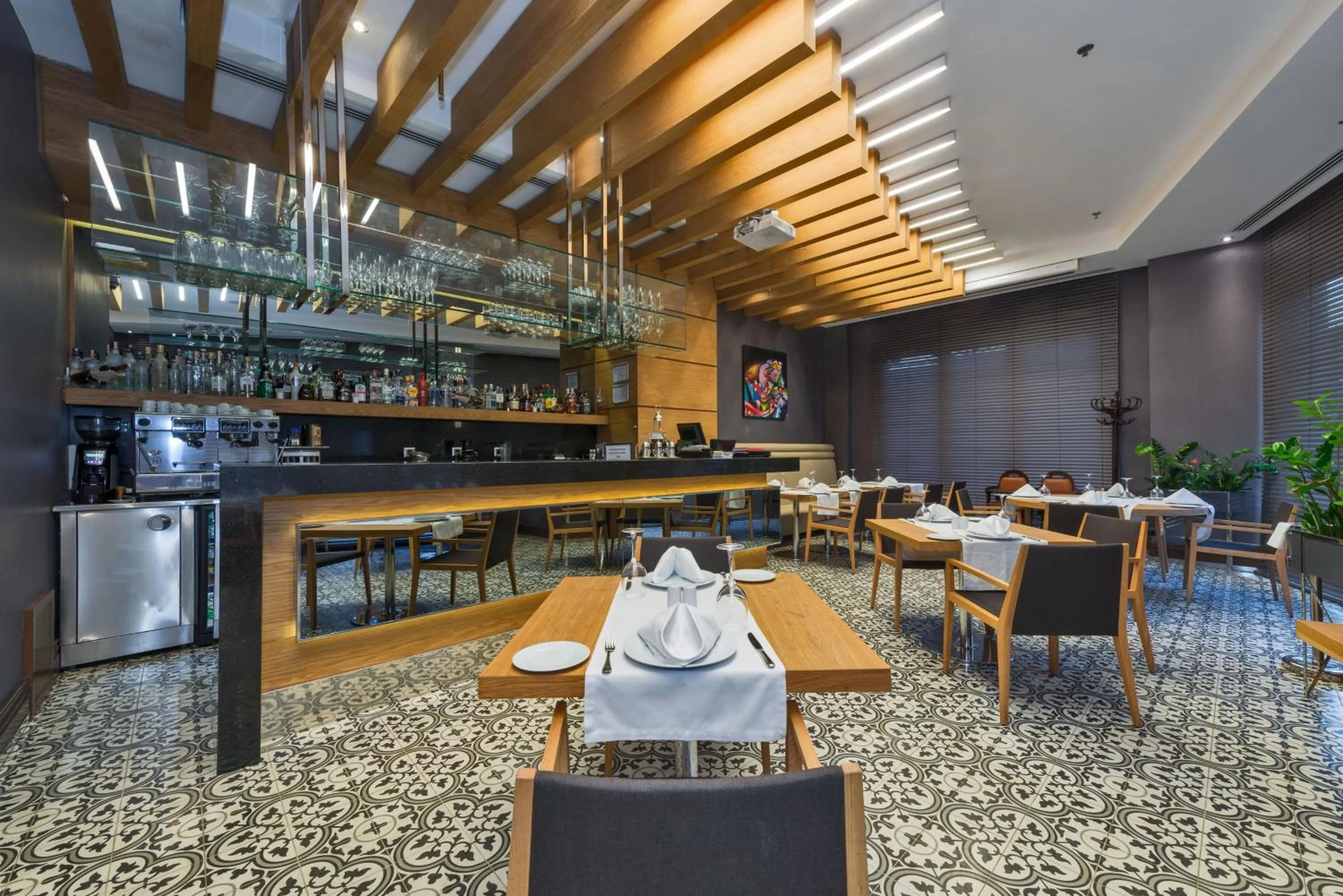 Restaurant/places to eat in Istanbul Dora Hotel