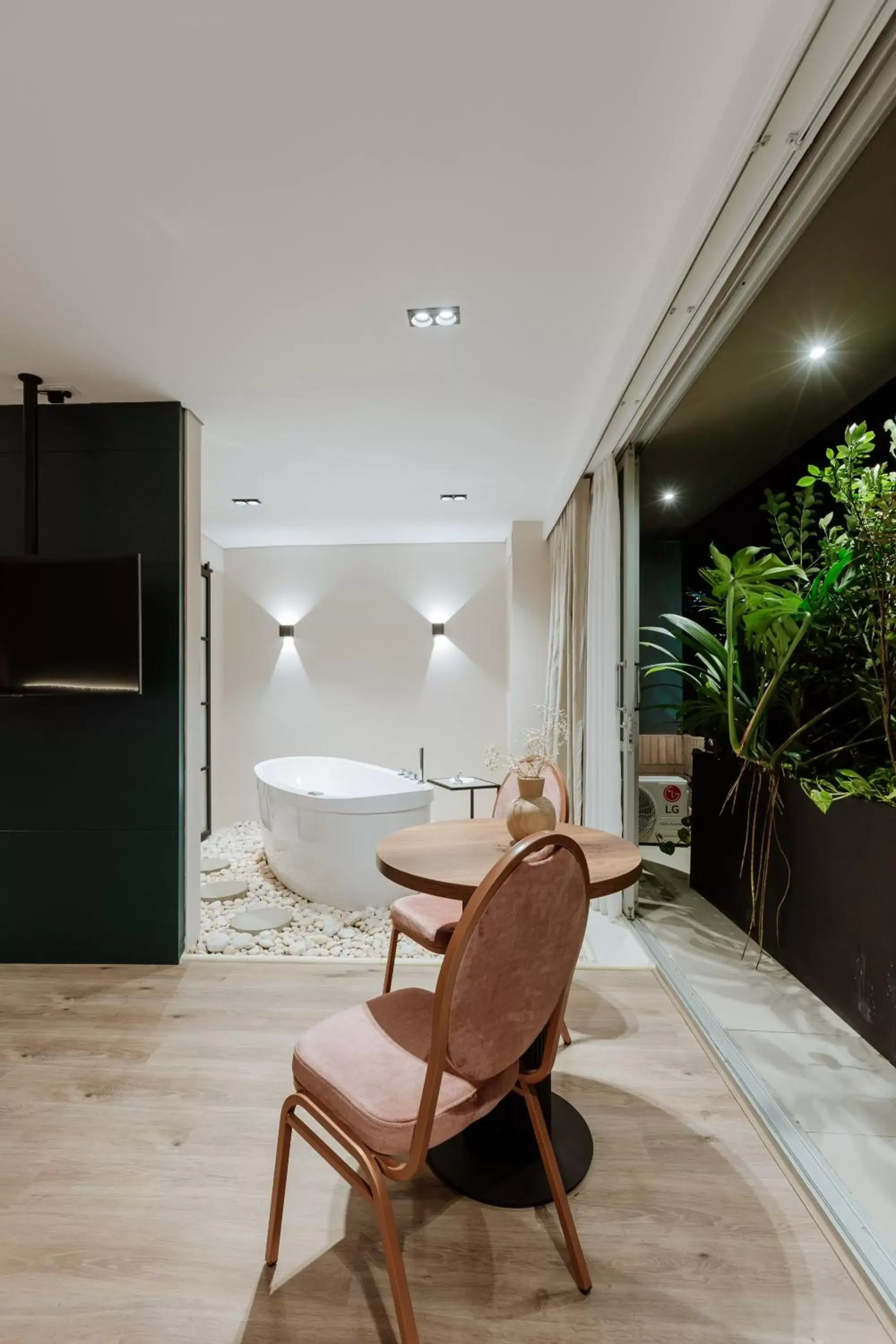 King Room with Mountain View in 1616 Hotel King Room with Mountain View in 1616 Hotel