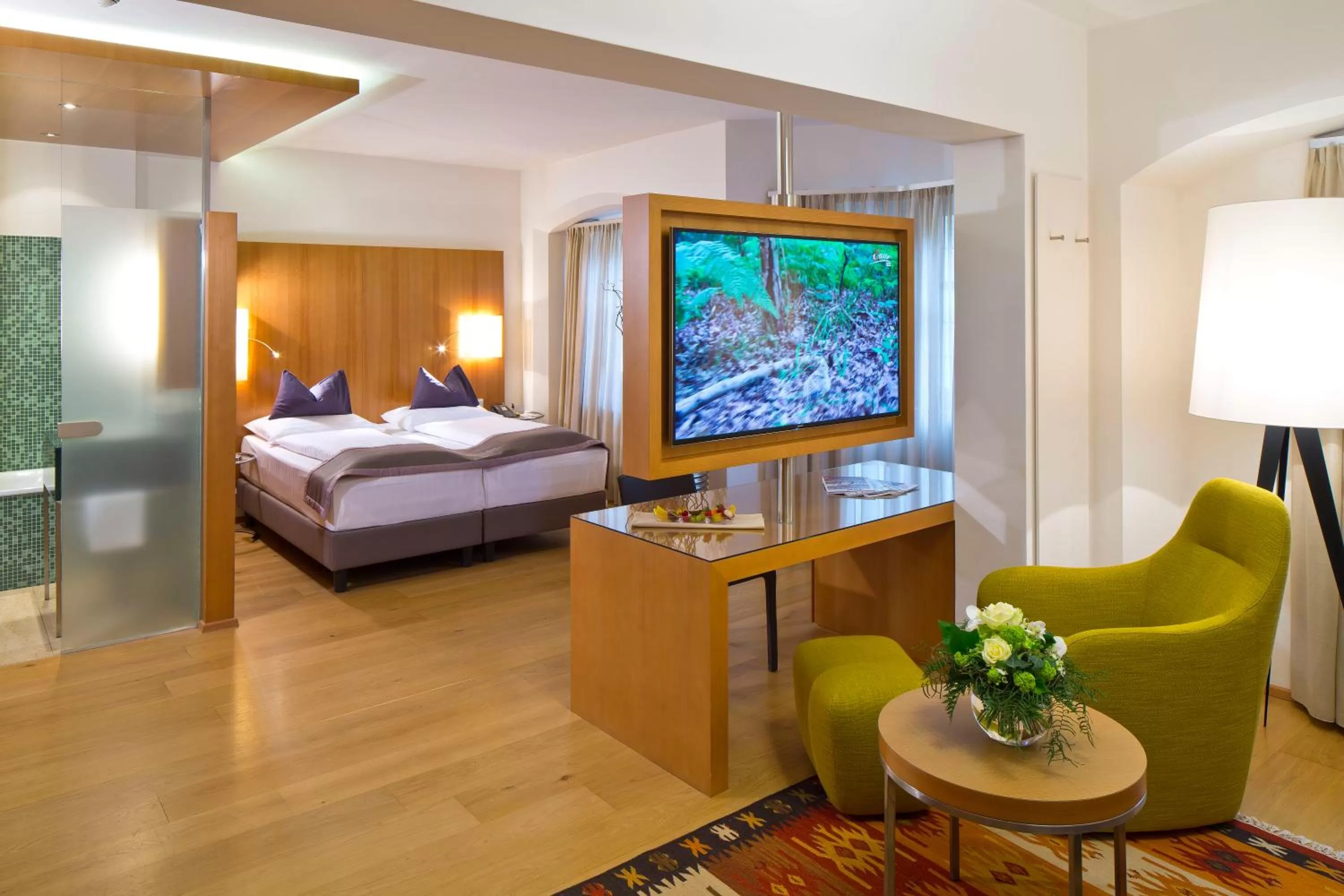 Bed in Hotel Maximilian - Stadthaus Penz