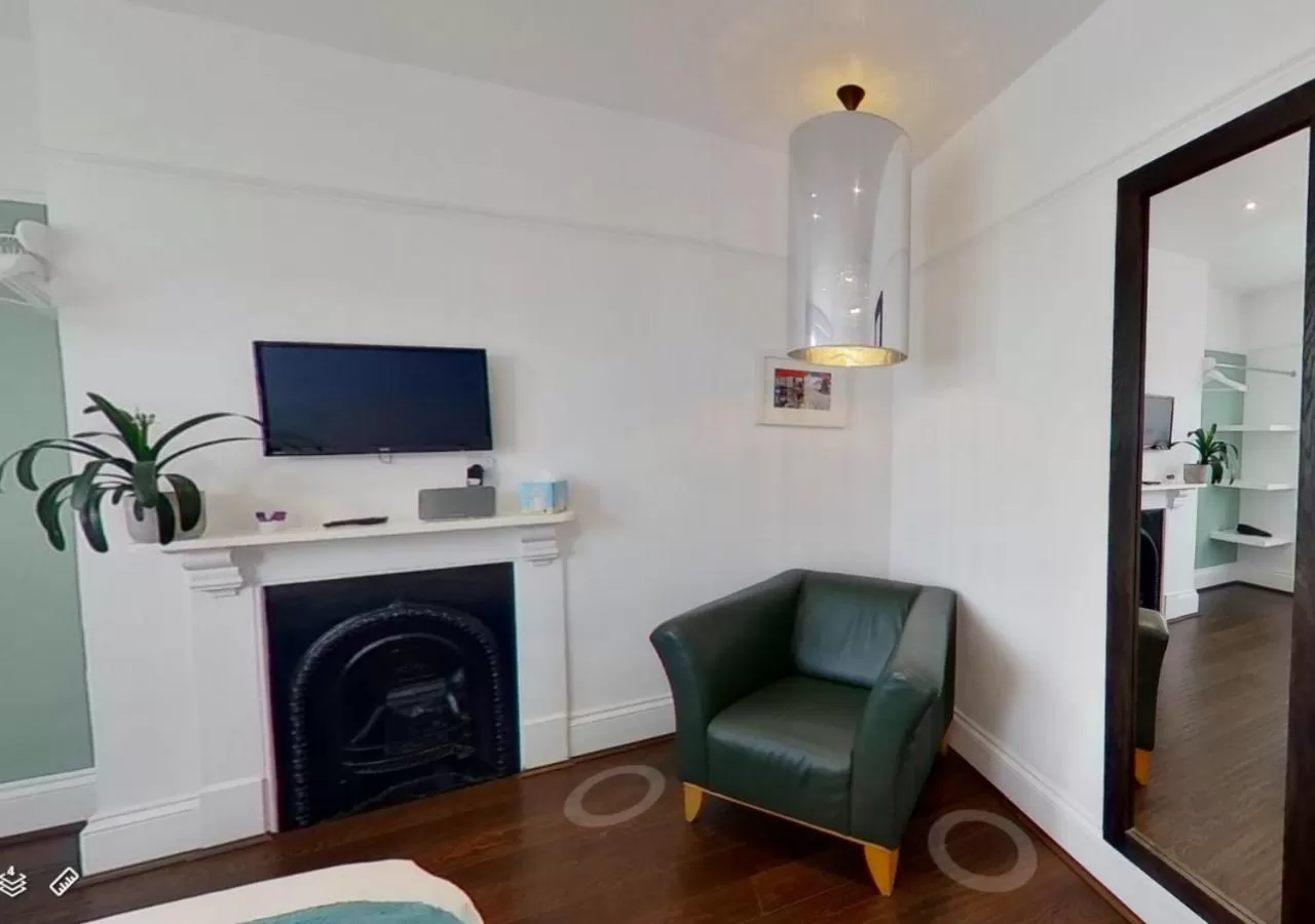 TV and multimedia in Hotel Nineteen