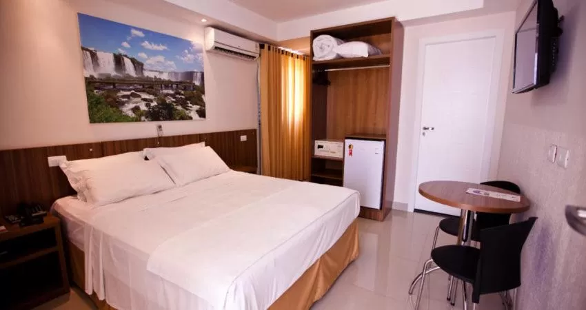 Bed in Del Rey Quality Hotel