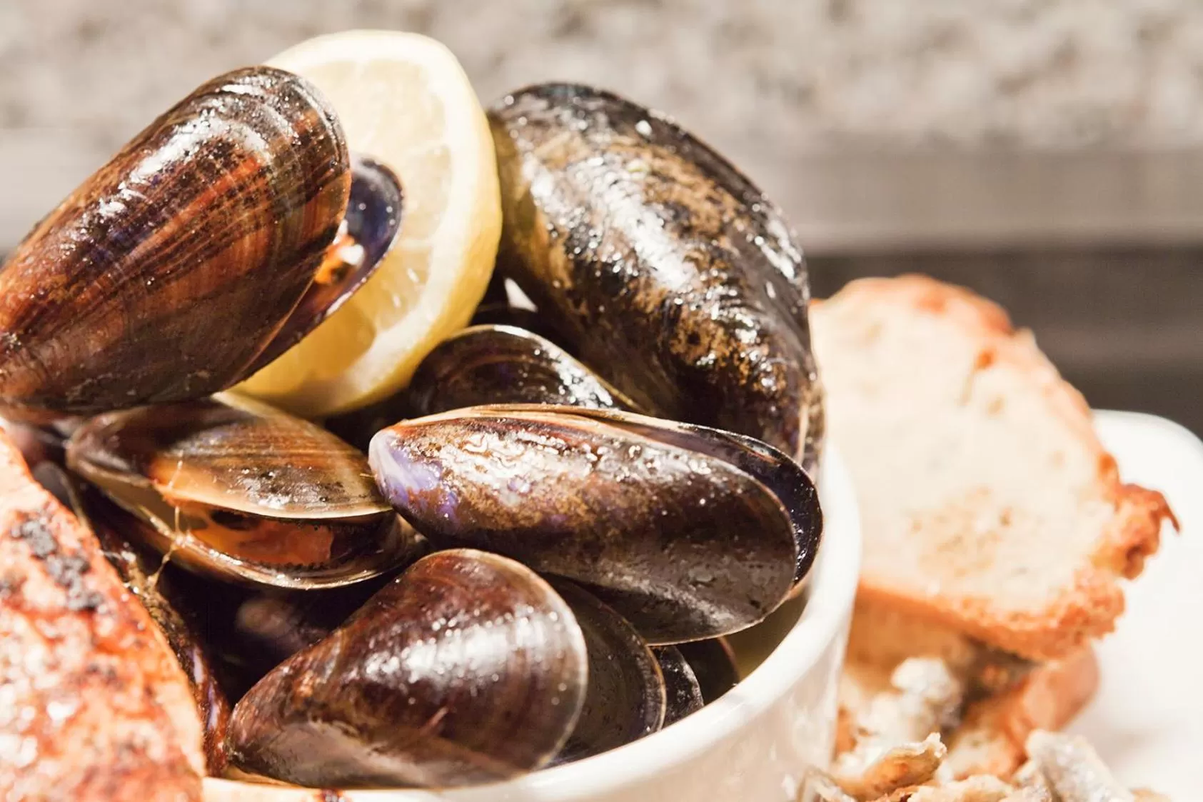 Lunch in Ten Hill Place