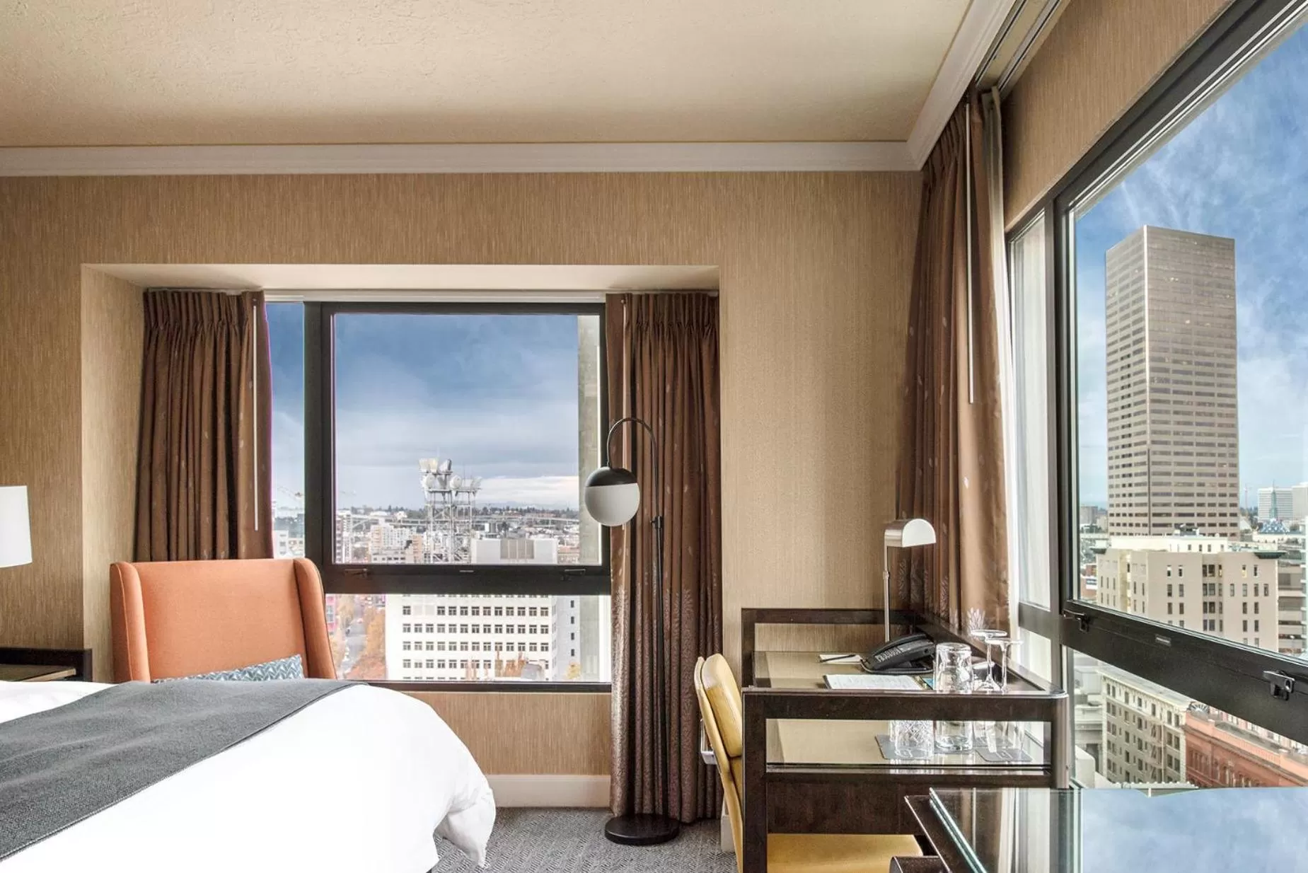 Bedroom, Bed in Dossier