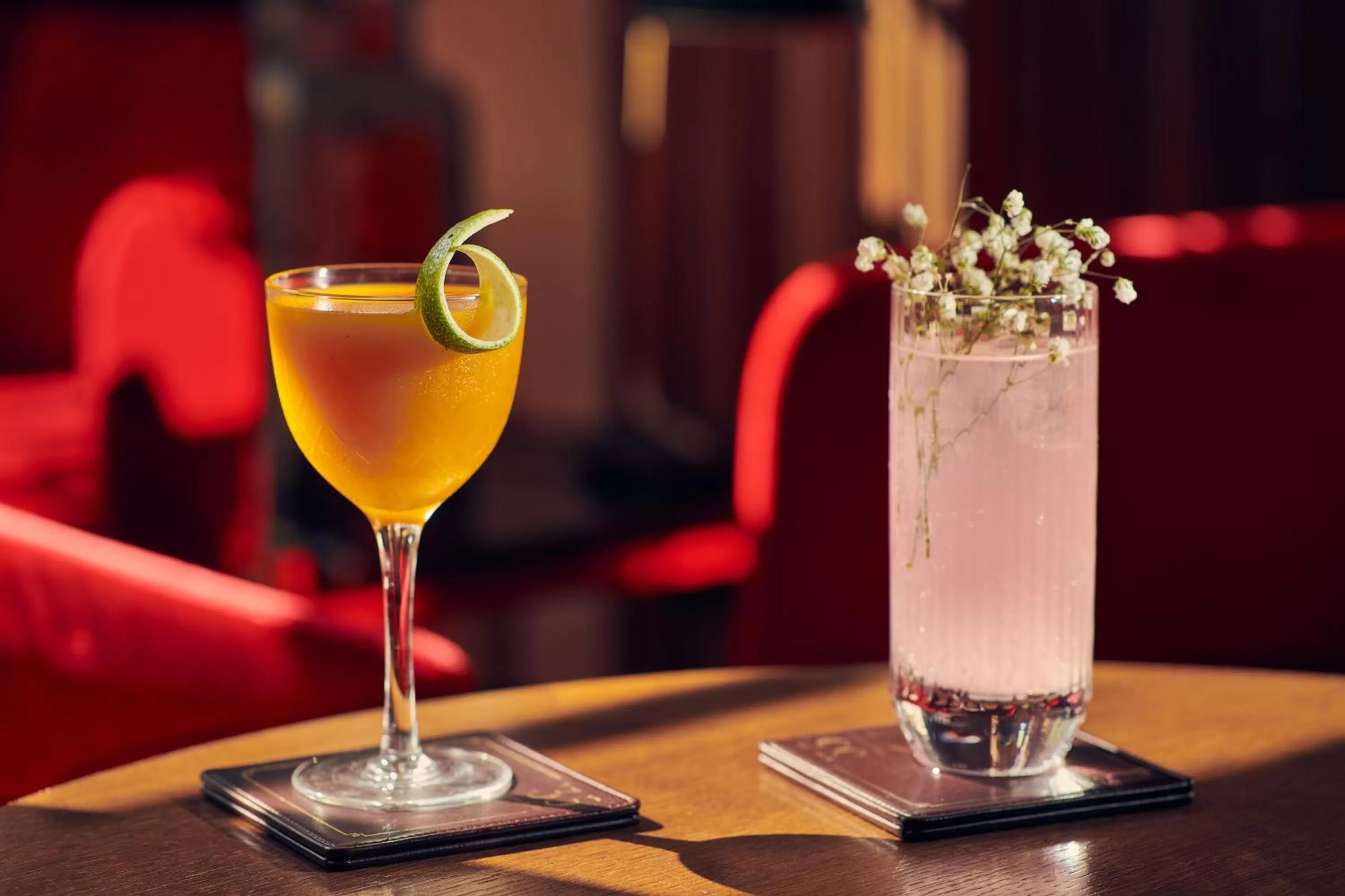 Lounge or bar in Melia White House Hotel