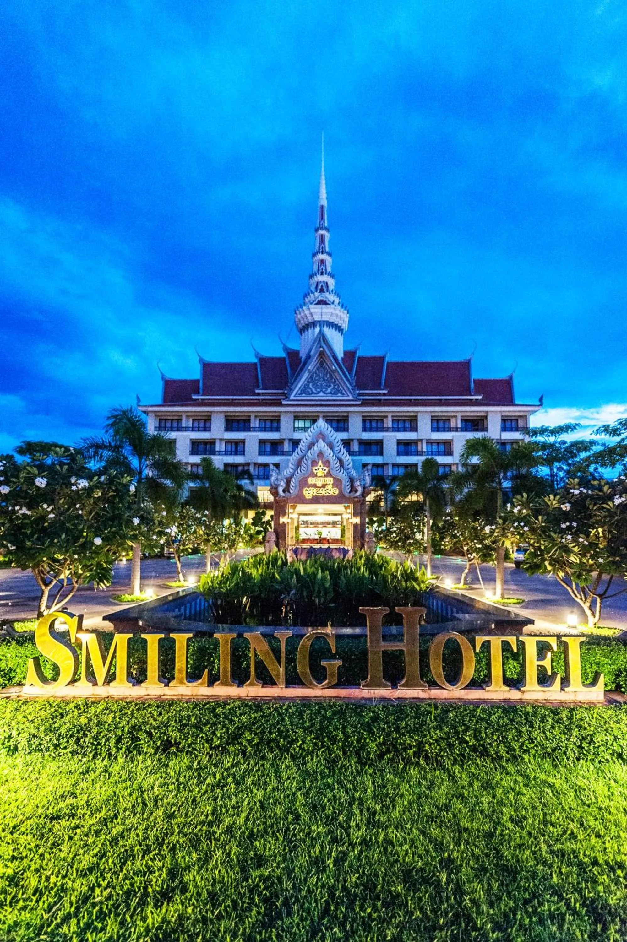 Facade/entrance in Smiling Hotel