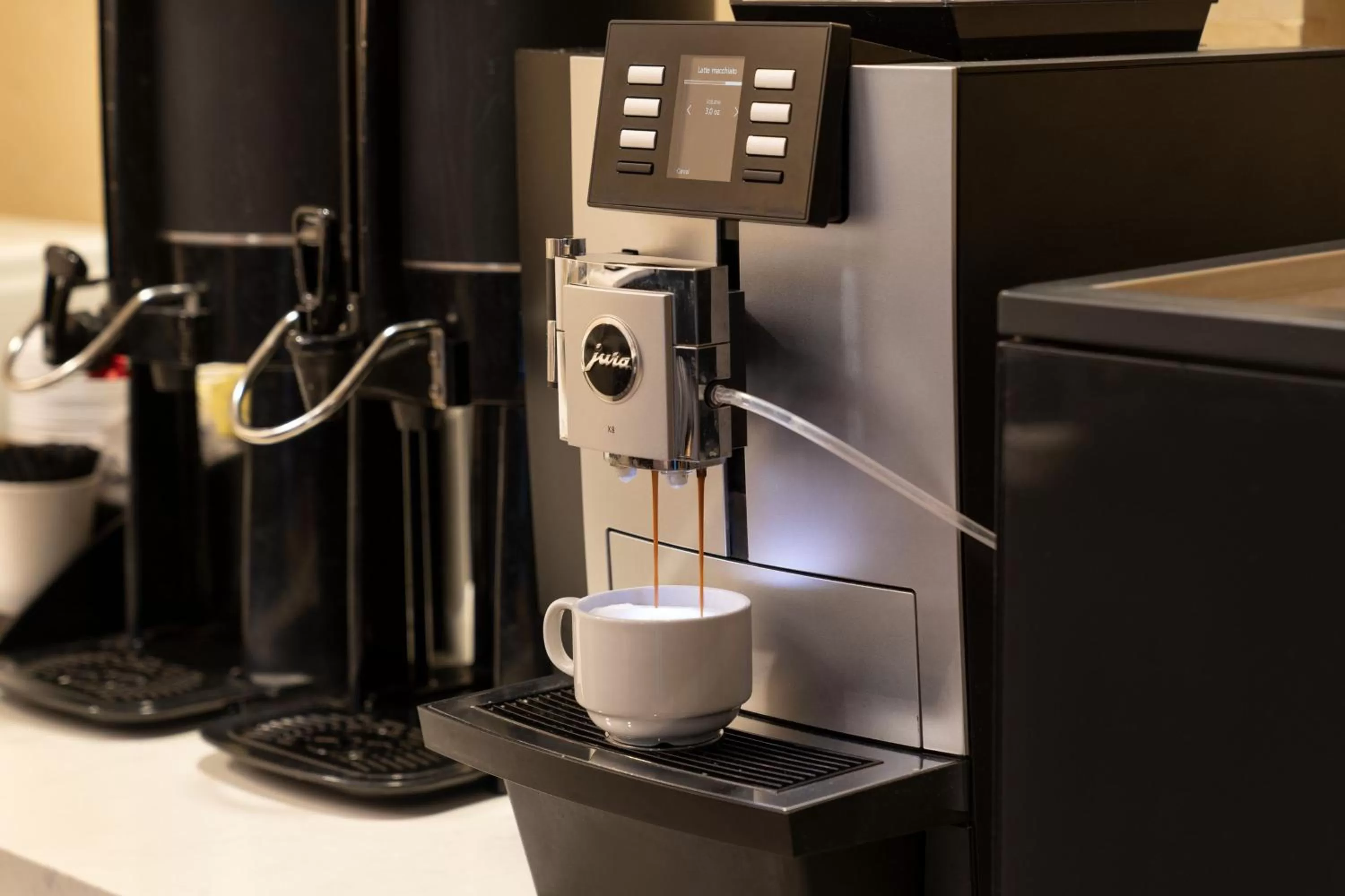 Lounge or bar in Sheraton Garden Grove-Anaheim South