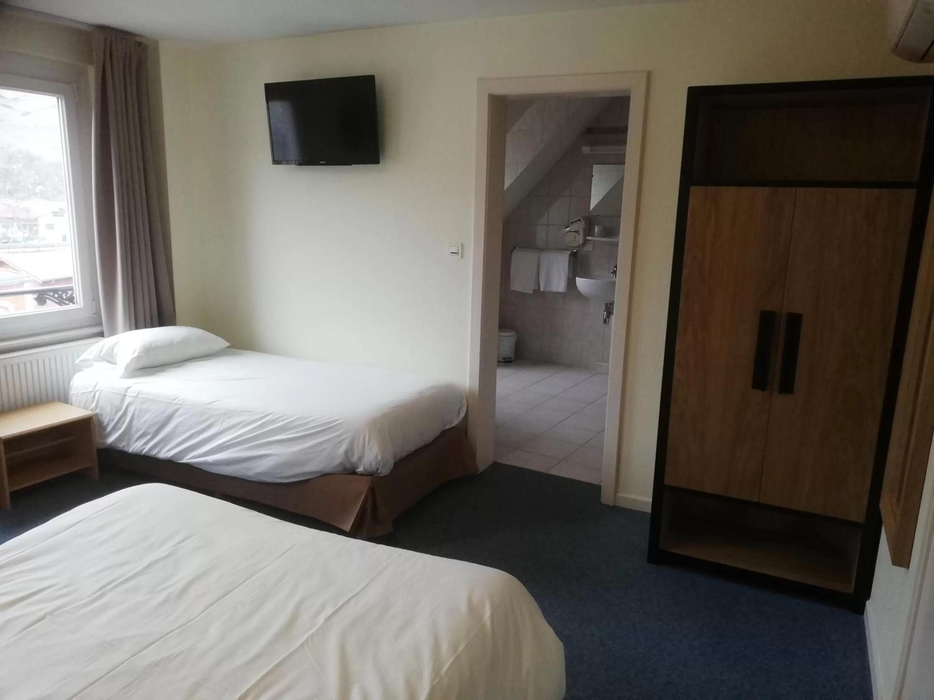 Bed in Hôtel Restaurant Le Moschenross