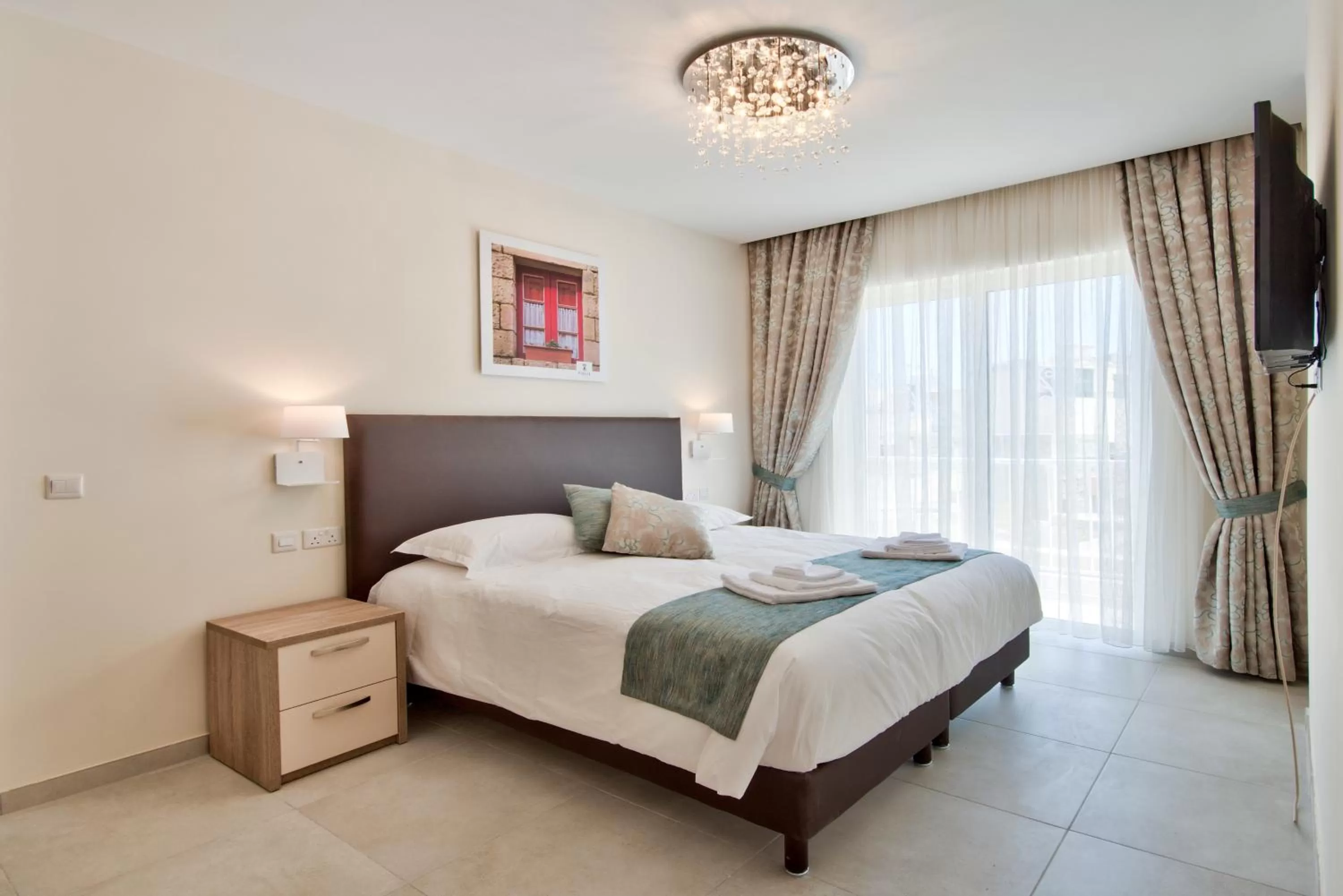 Bed in The Suites – Piazza Kirkop