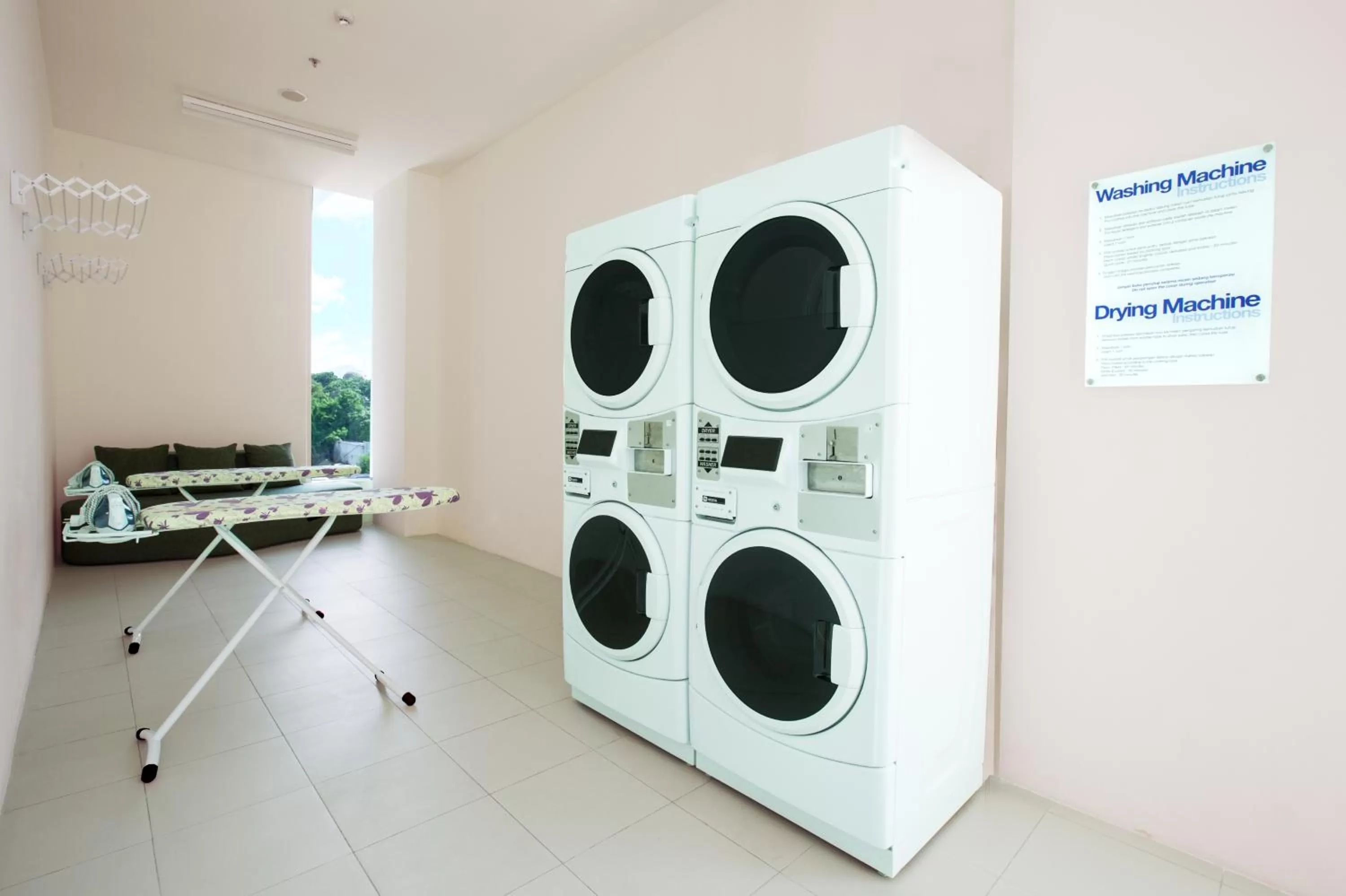 Area and facilities in Holiday Inn Express Jakarta International Expo by IHG