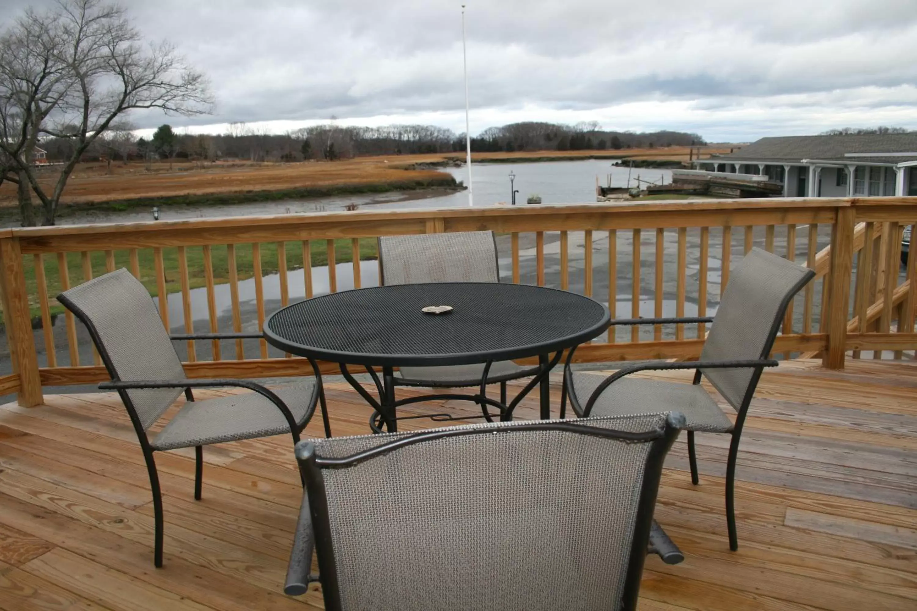 King Suite in Shea's Riverside Inn & Motel King Suite in Shea's Riverside Inn & Motel