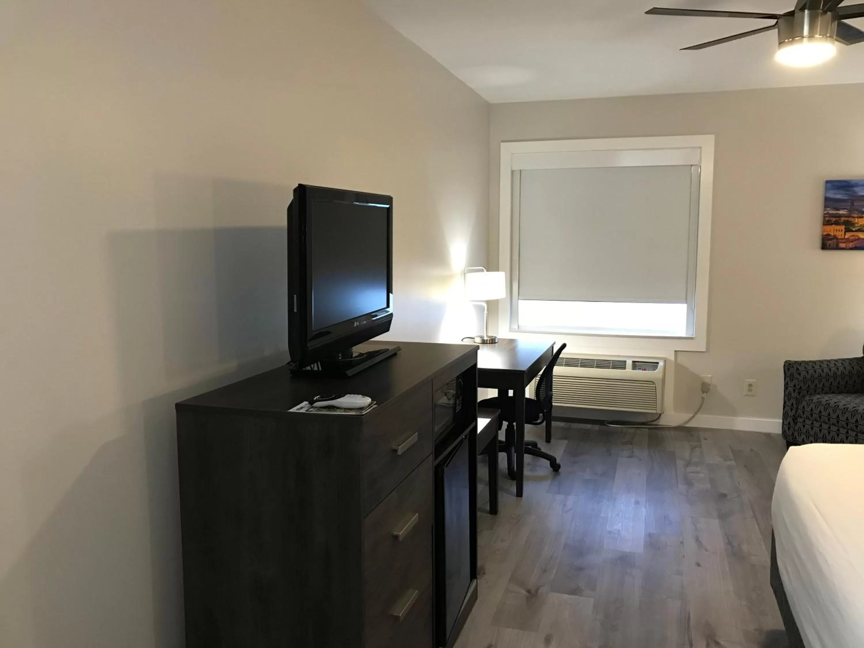 TV and multimedia, Bed in HoM, A Trademark Collection Hotel