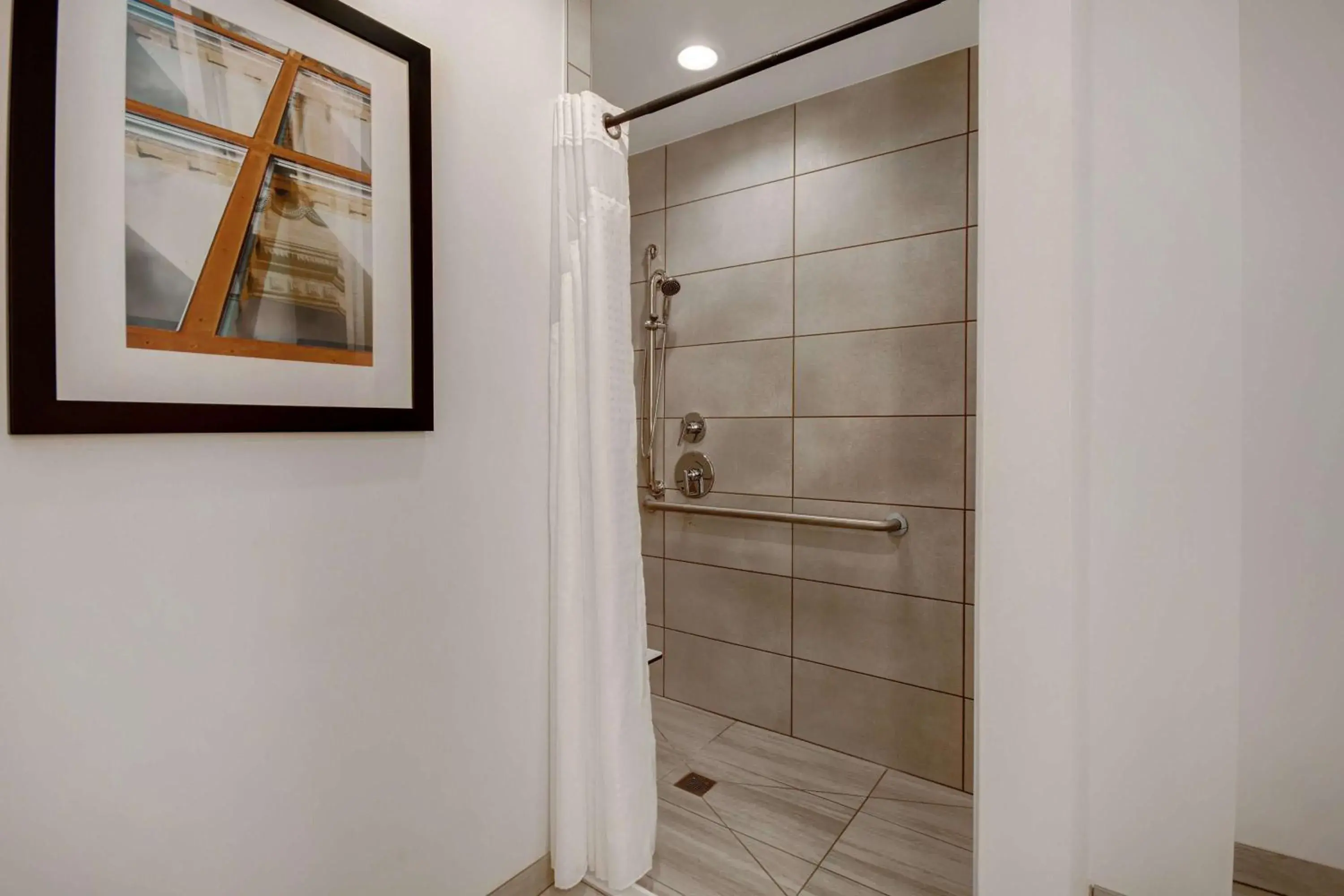 King Studio Suite with Kitchen and Roll-In Shower - Disability Access in Hyatt House Mall Of America Msp Airport King Studio Suite with Kitchen and Roll-In Shower - Disability Access in Hyatt House Mall Of America Msp Airport