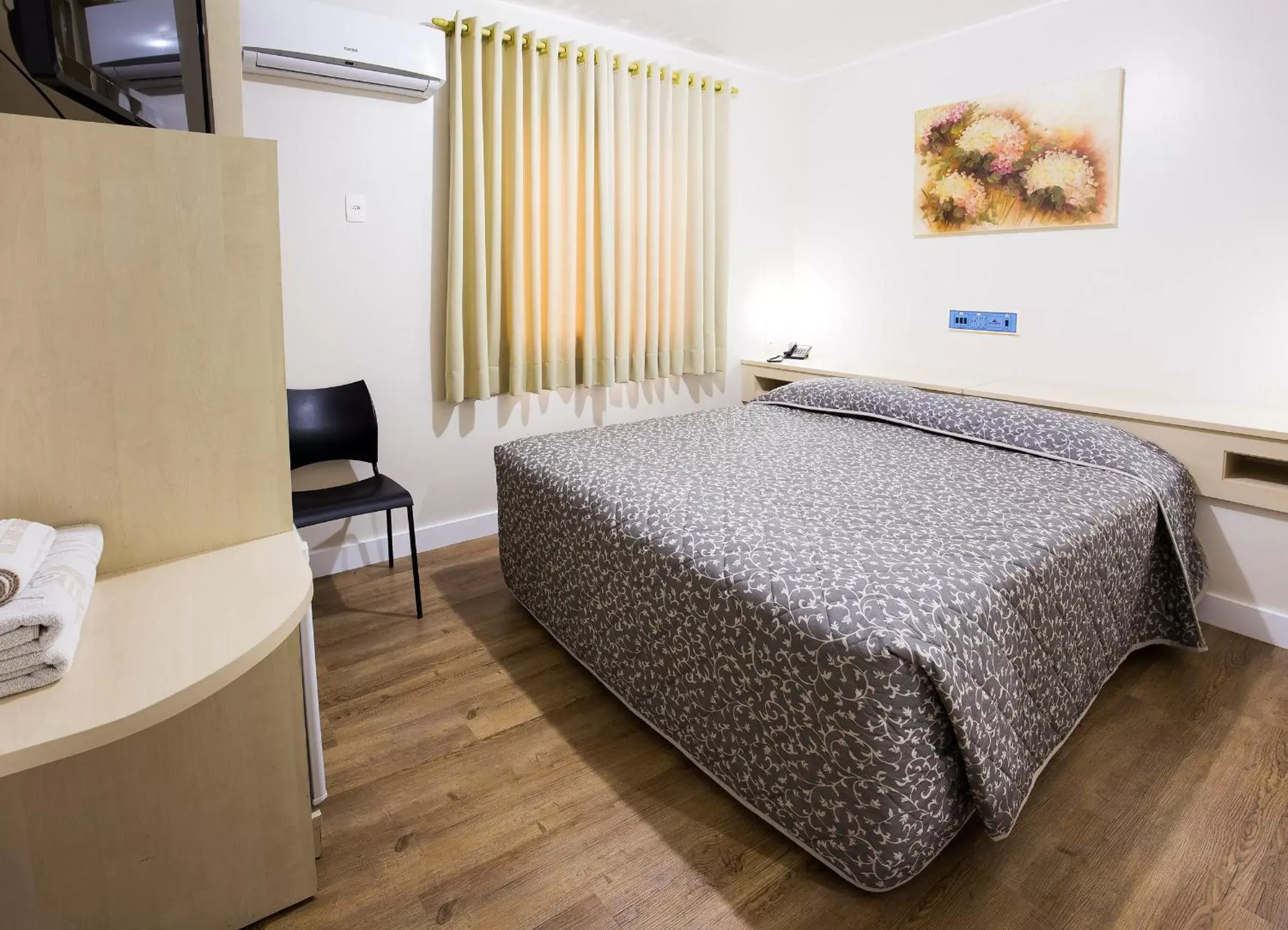 Single Room in Hotel Bella Camboriú Single Room in Hotel Bella Camboriú