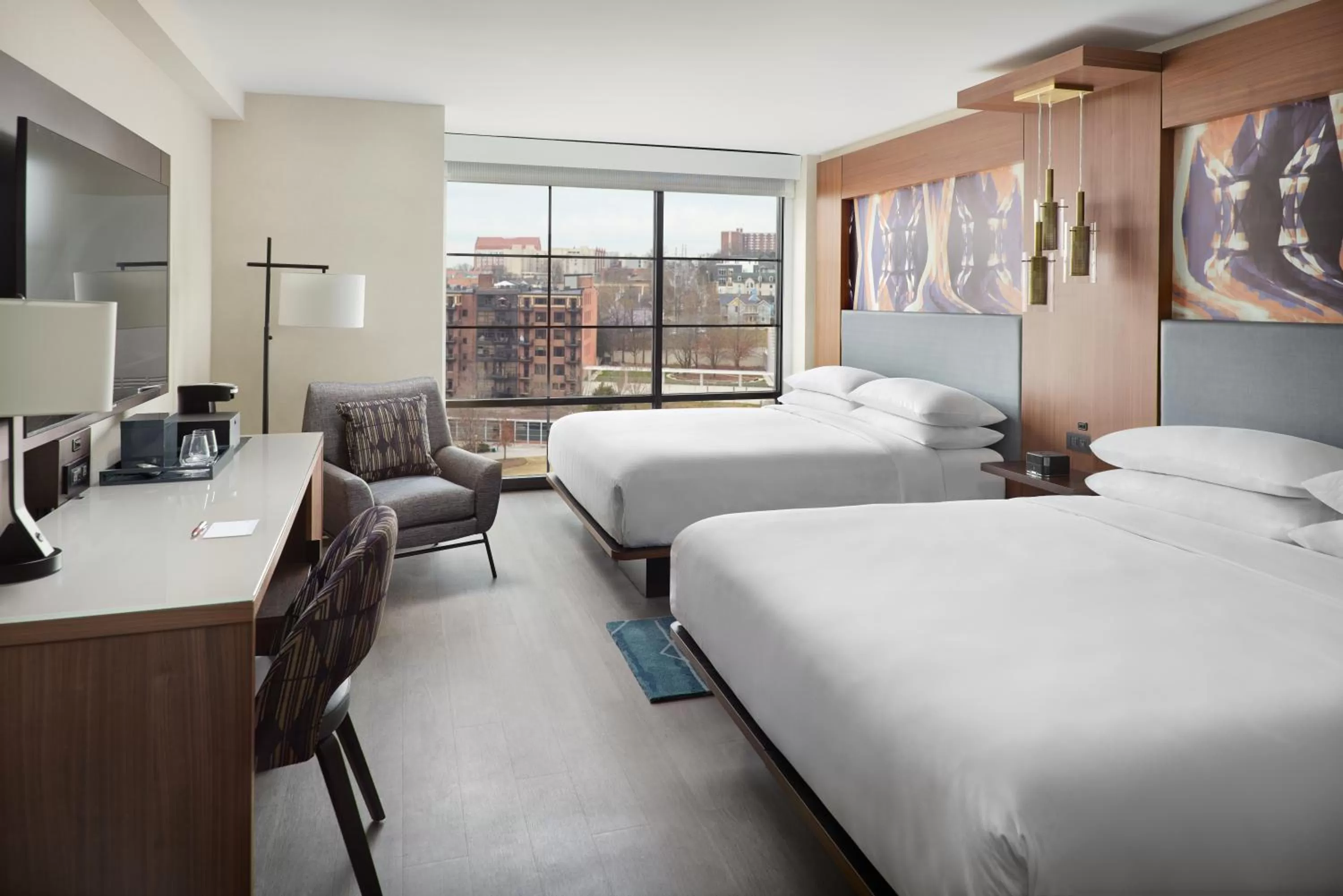 Bed in Marriott Knoxville Downtown