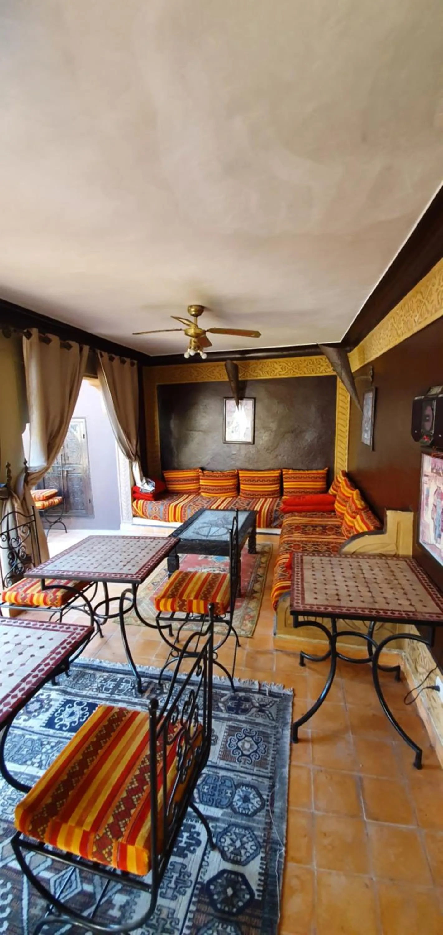 Living room in Riad Mille Et Une Nuits