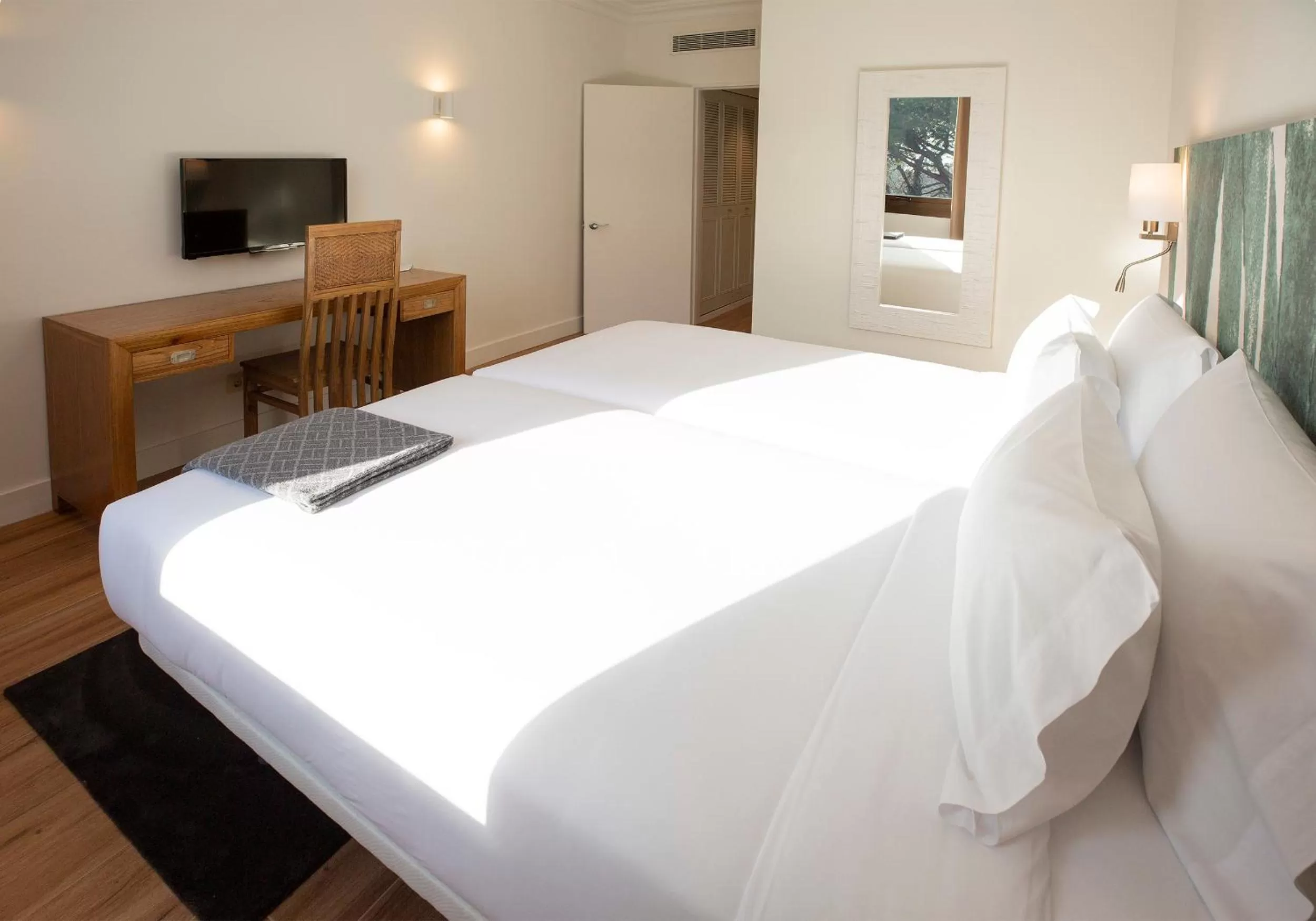 Bed in Hotel Eden Park by Brava Hoteles