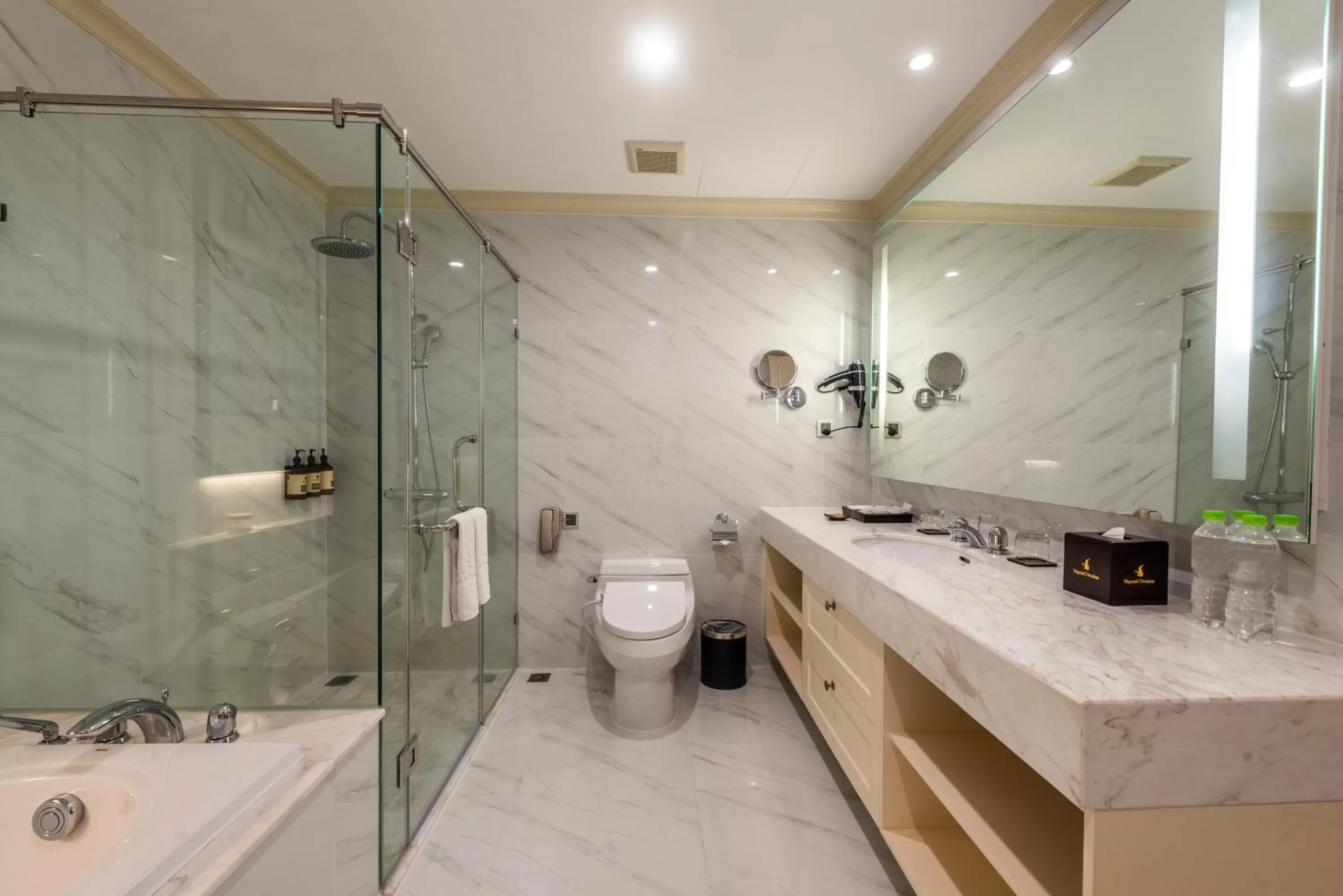 Bathroom in Vinpearl Resort & Spa Nha Trang Bay