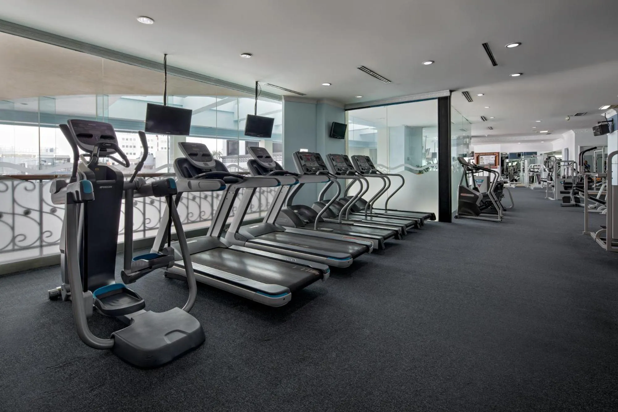 Fitness centre/facilities in Golden Boutique Hotel Kemayoran