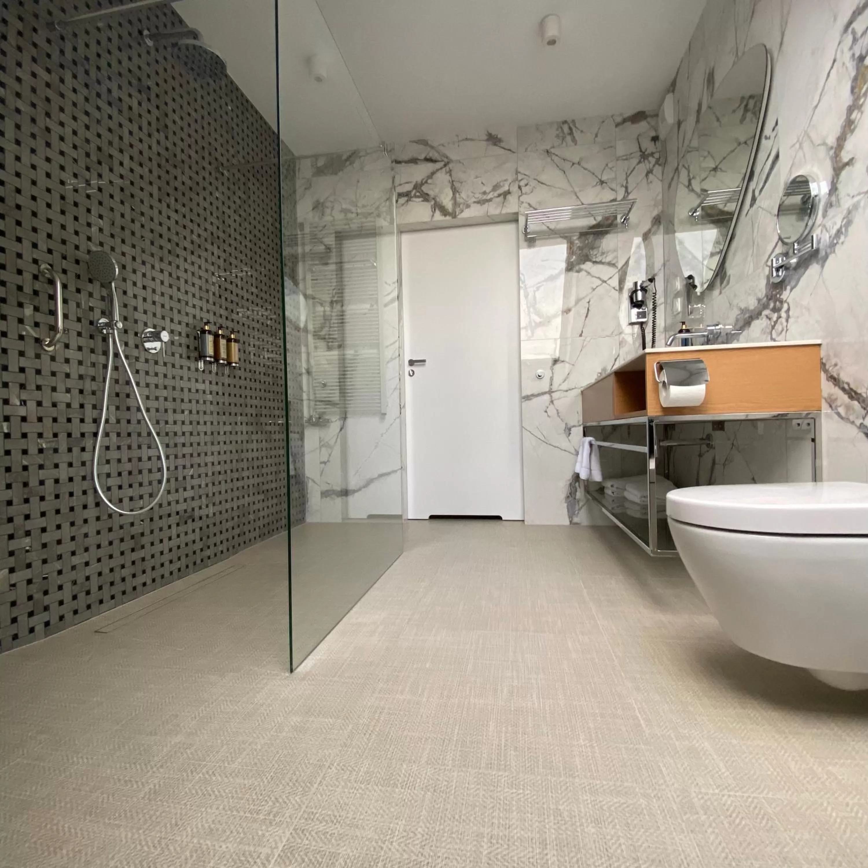 Bathroom in Hotel Zhong Hua