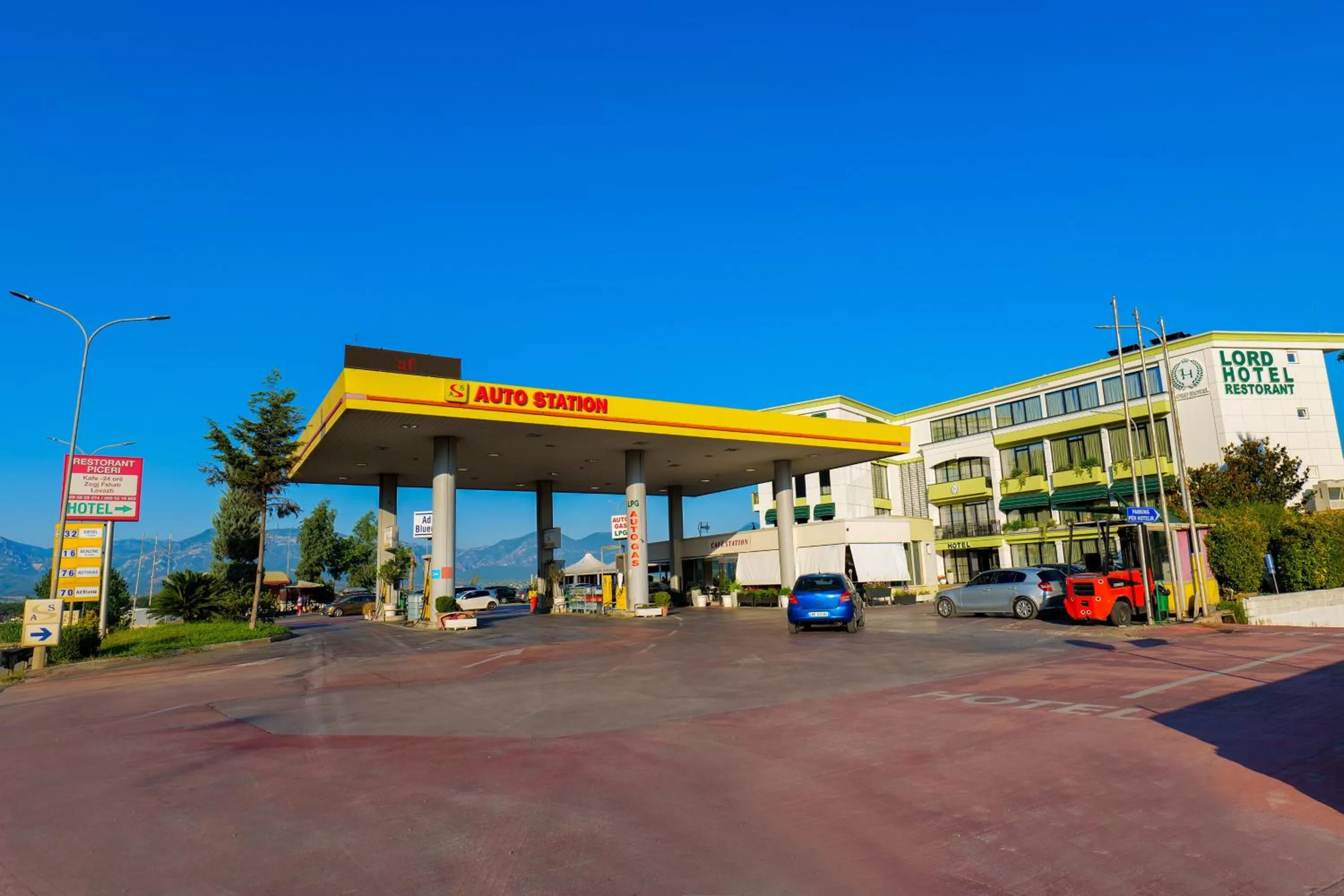 Property building in LORD Hotel