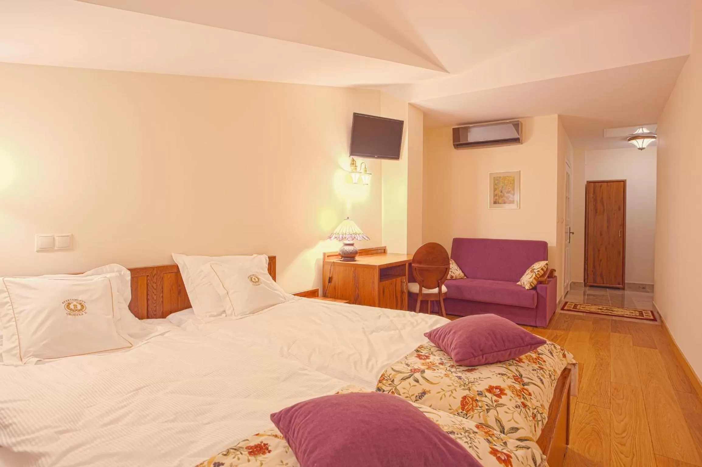 Photo of the whole room, Bed in Aparthotel Grodzka 21
