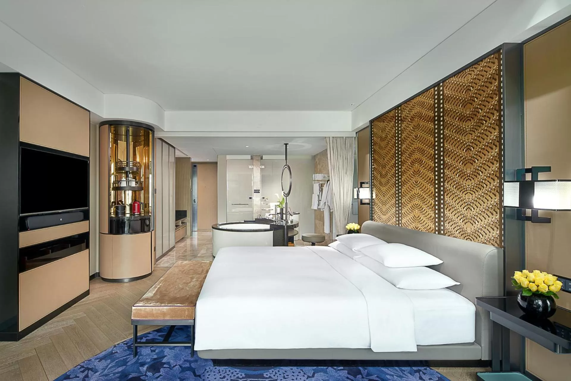 Photo of the whole room, Bed in Sofitel Beijing Central
