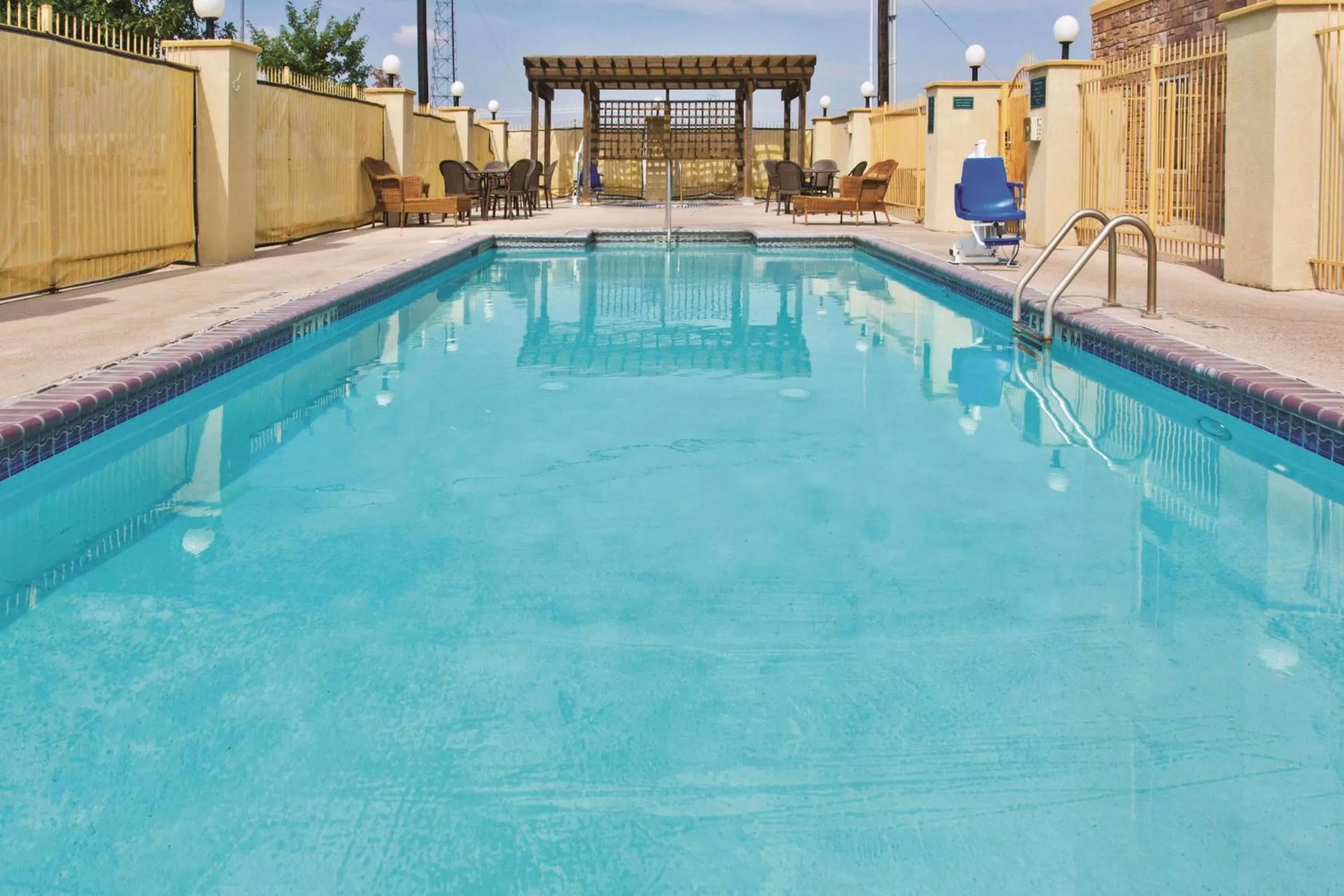 Pool view in La Quinta Inn and Suites by Wyndham - Schertz