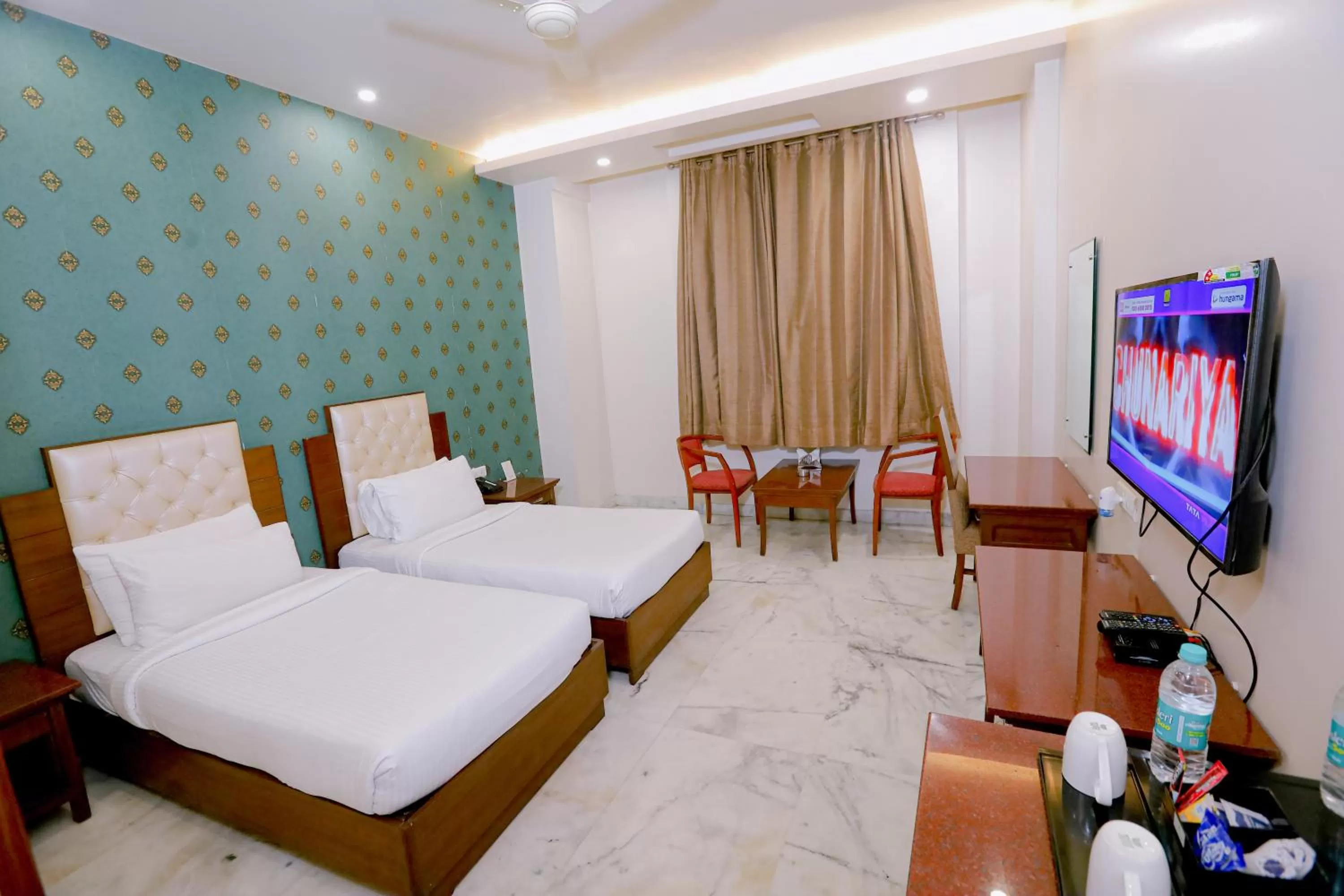 Bed in Hotel Leela Grande