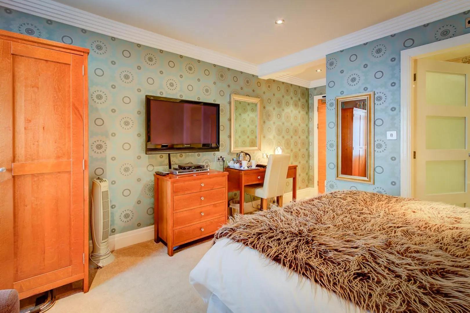 Bedroom, Bed in Number One South Beach