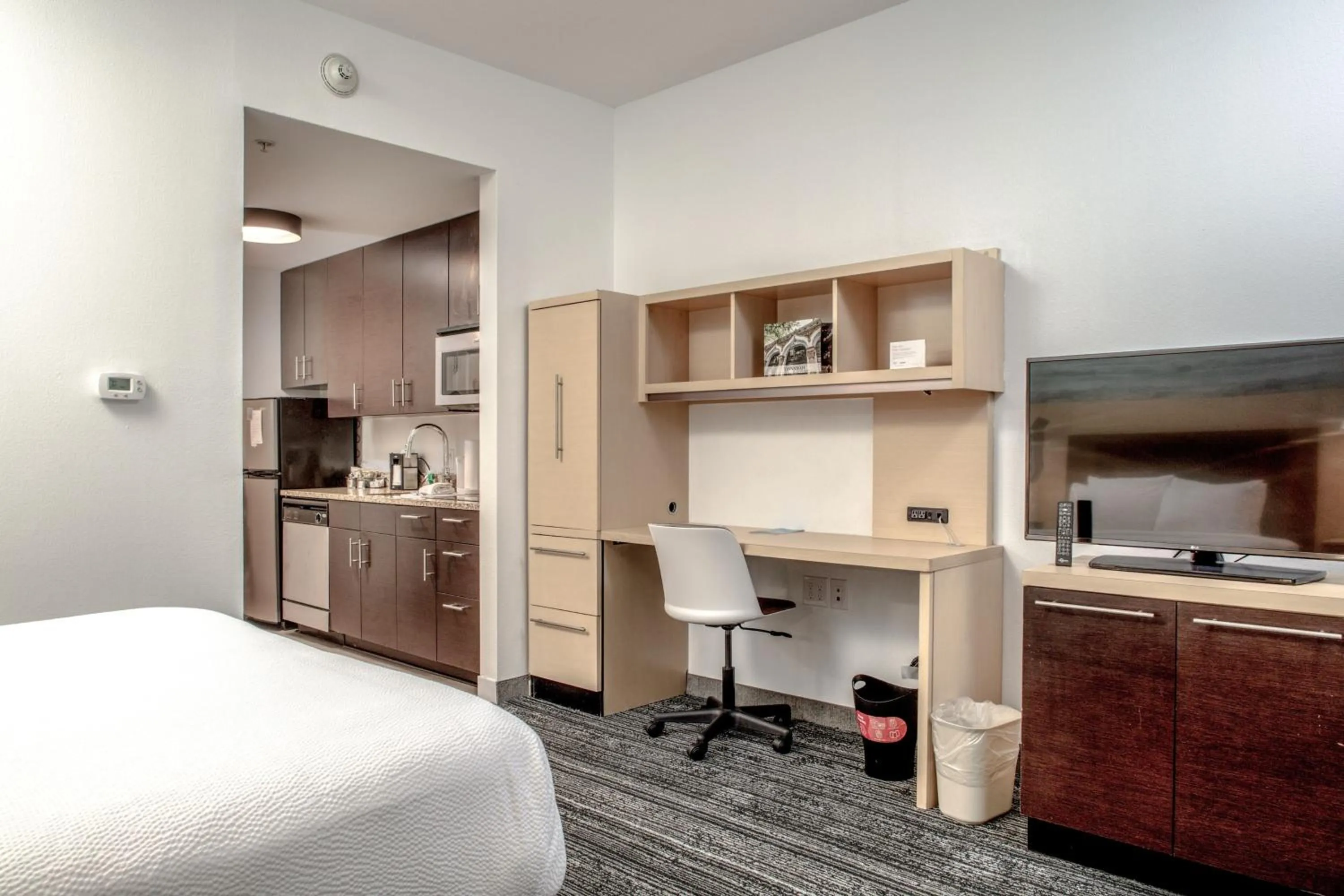 Bedroom in TownePlace Suites by Marriott Savannah Airport
