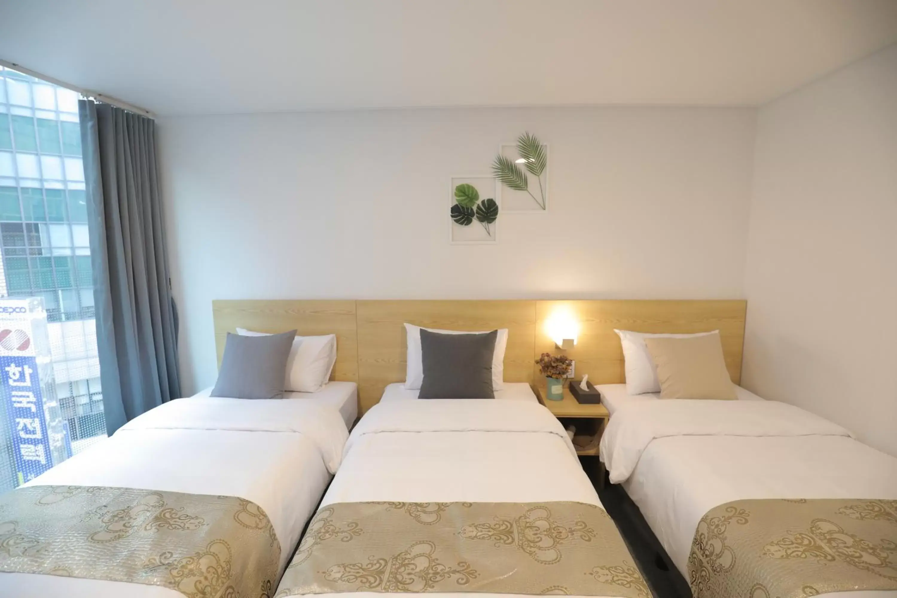 Superior Triple Room in Line Hotel Myeongdong Superior Triple Room in Line Hotel Myeongdong